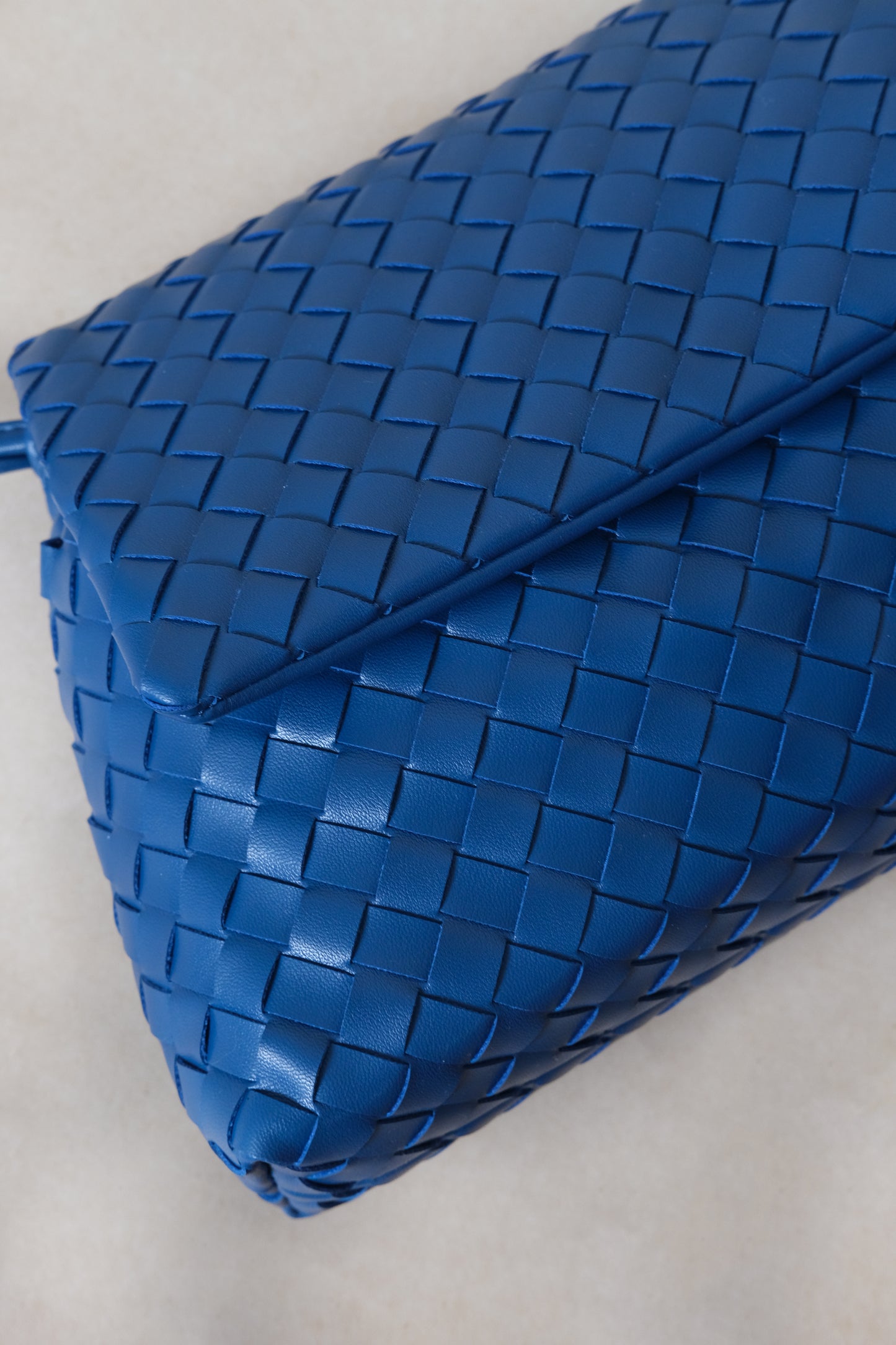 Artisan Classic Messenger Bag - Berlin Blue
