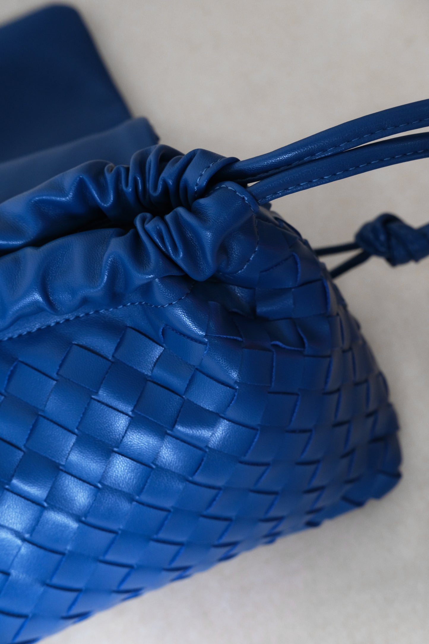 Artisan Classic Messenger Bag - Berlin Blue