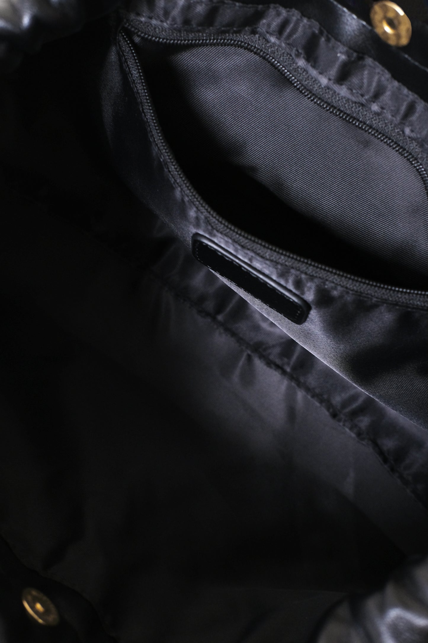 Artisan Classic Messenger Bag - Shinny Black