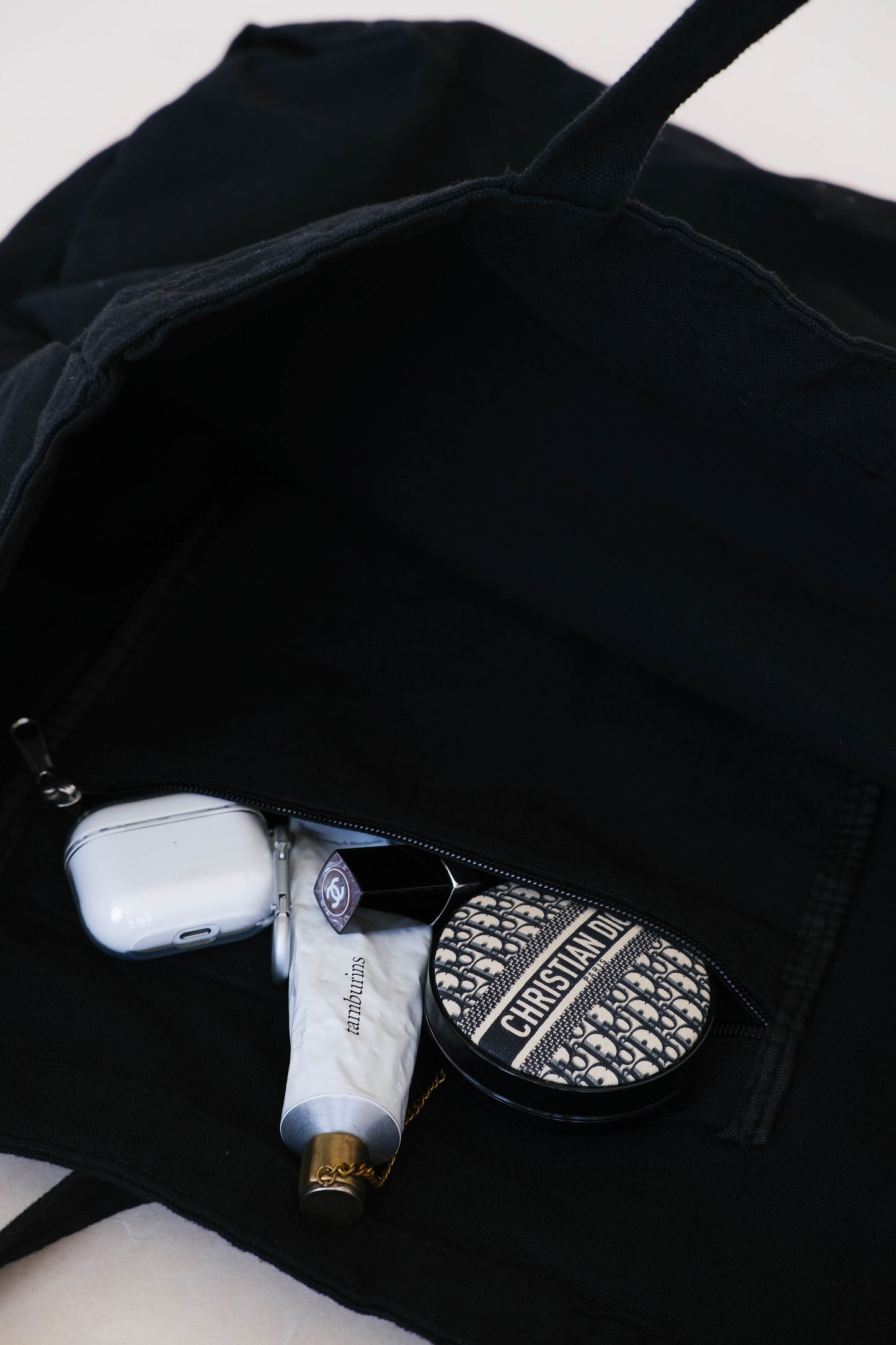 Korean style canvas large capacity shoulder bag in classic black