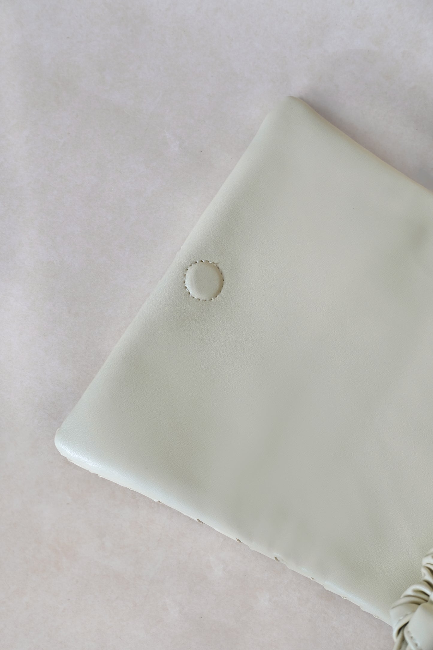 Artisan Classic Messenger Bag - Cream Yellow