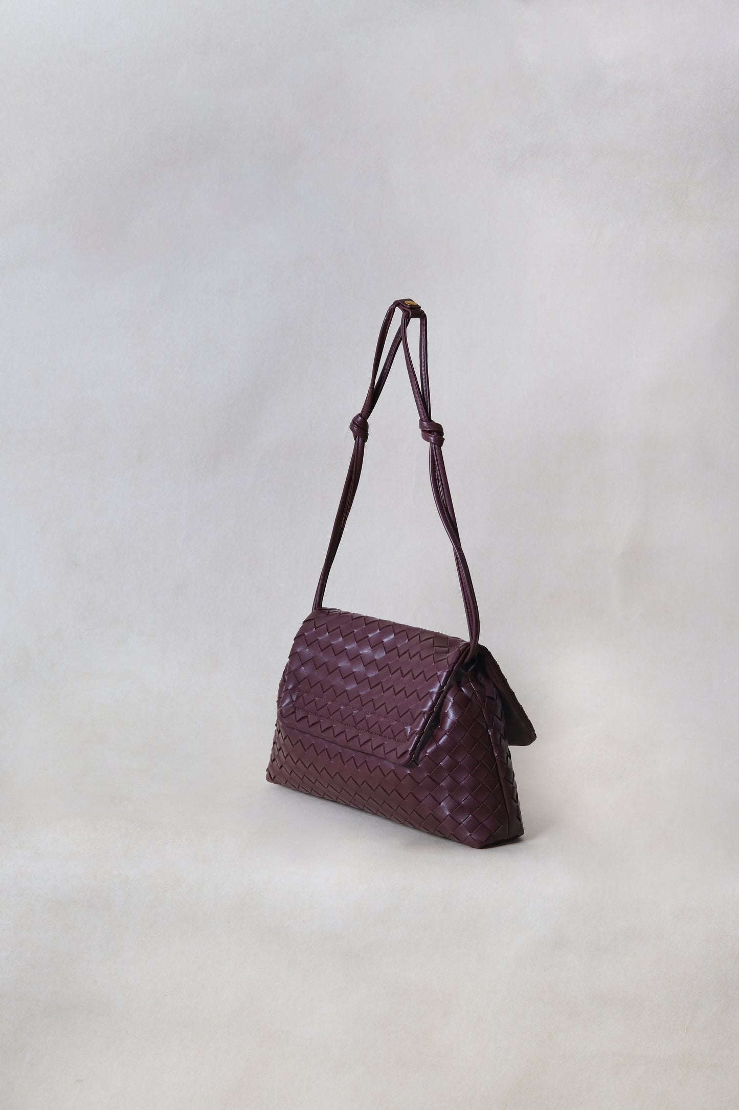 Artisan Classic Messenger Bag - Shinny Wine Red