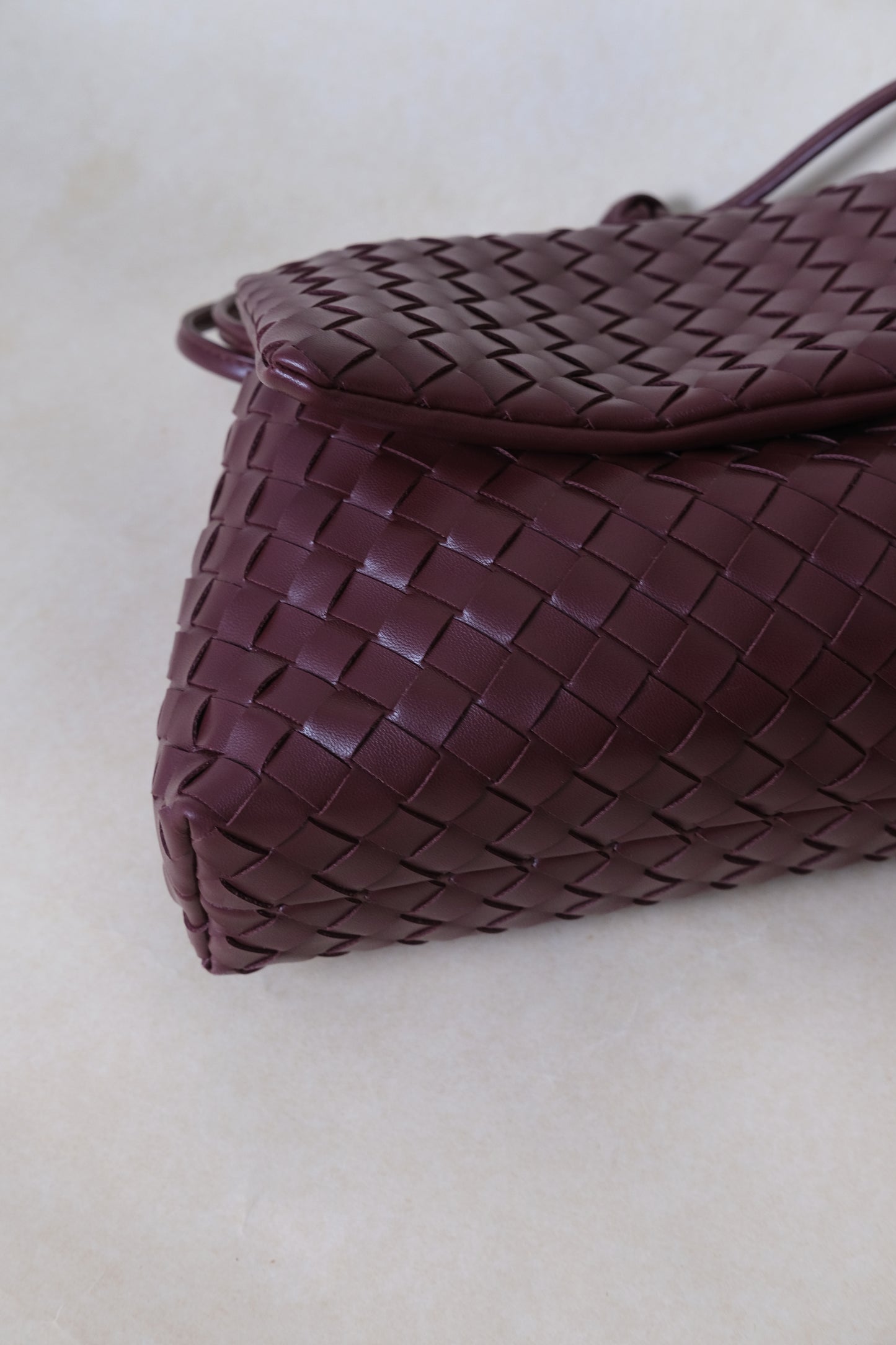 Artisan Classic Messenger Bag - Shinny Wine Red