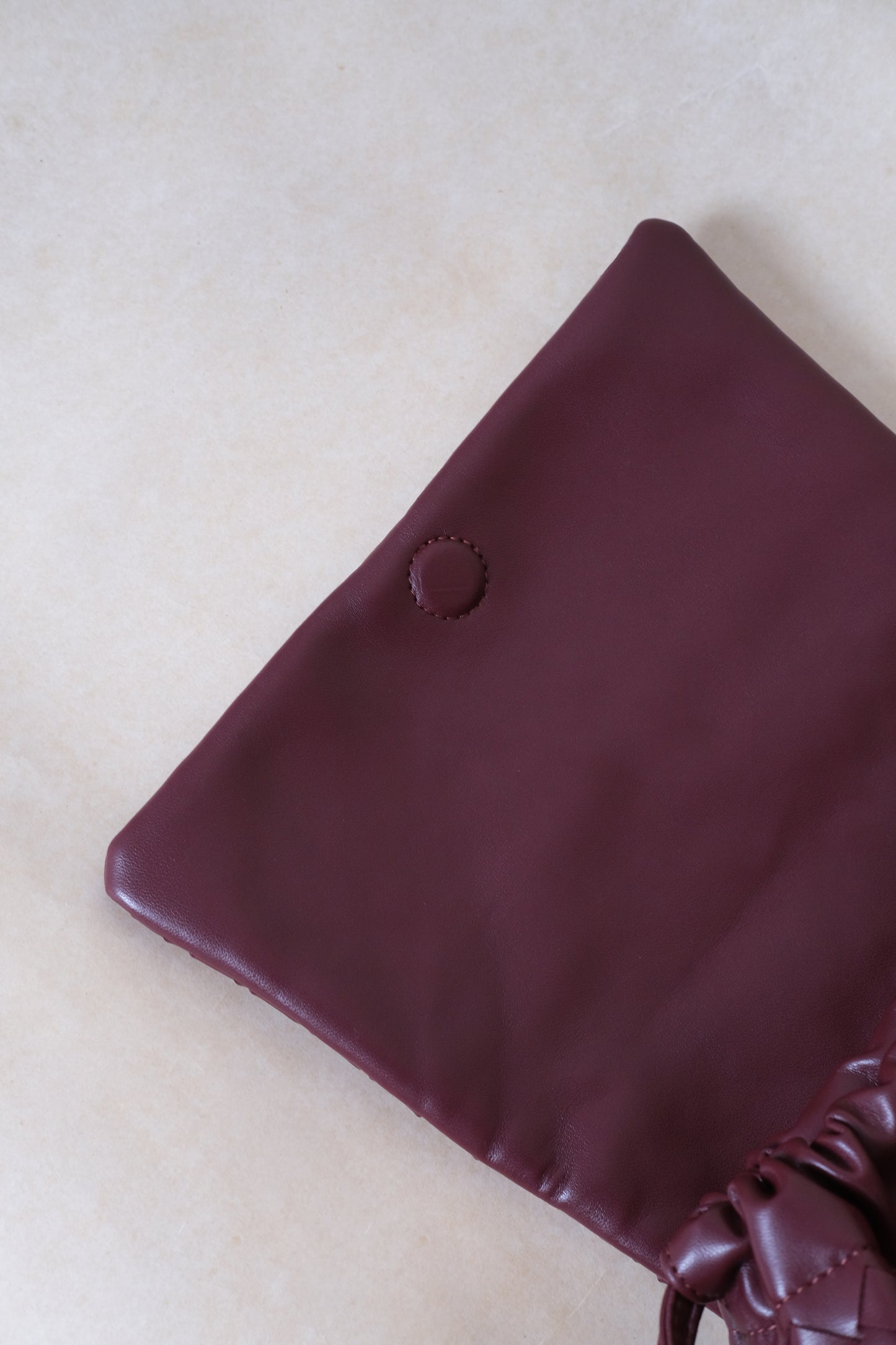 Artisan Classic Messenger Bag - Shinny Wine Red