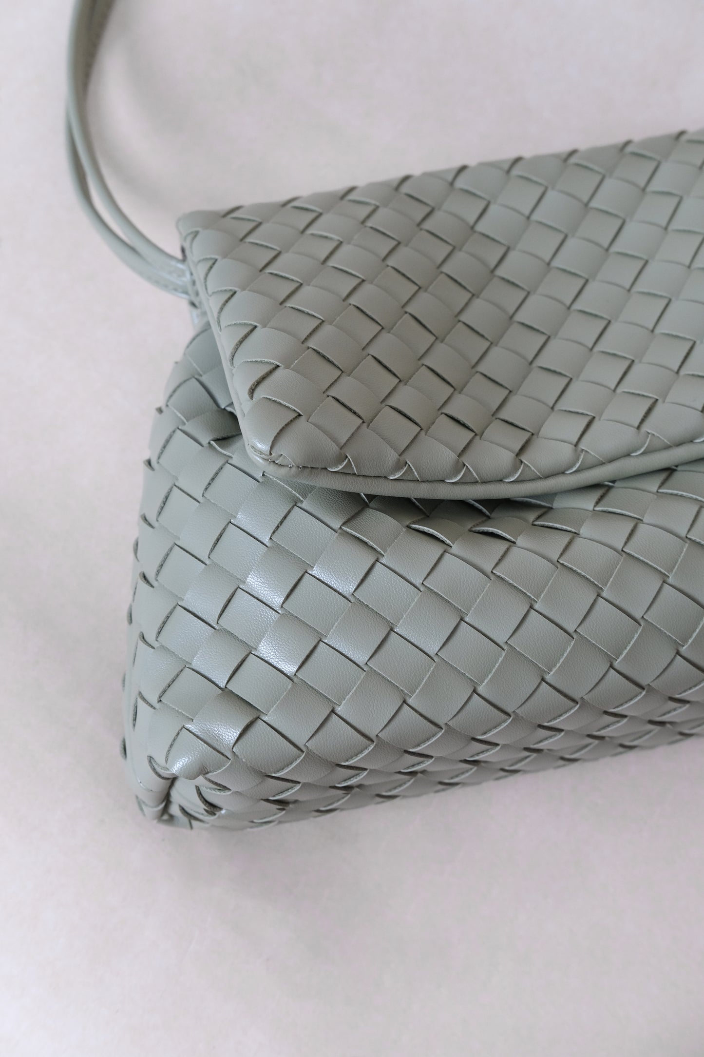Artisan Classic Messenger Bag - Mineral Green