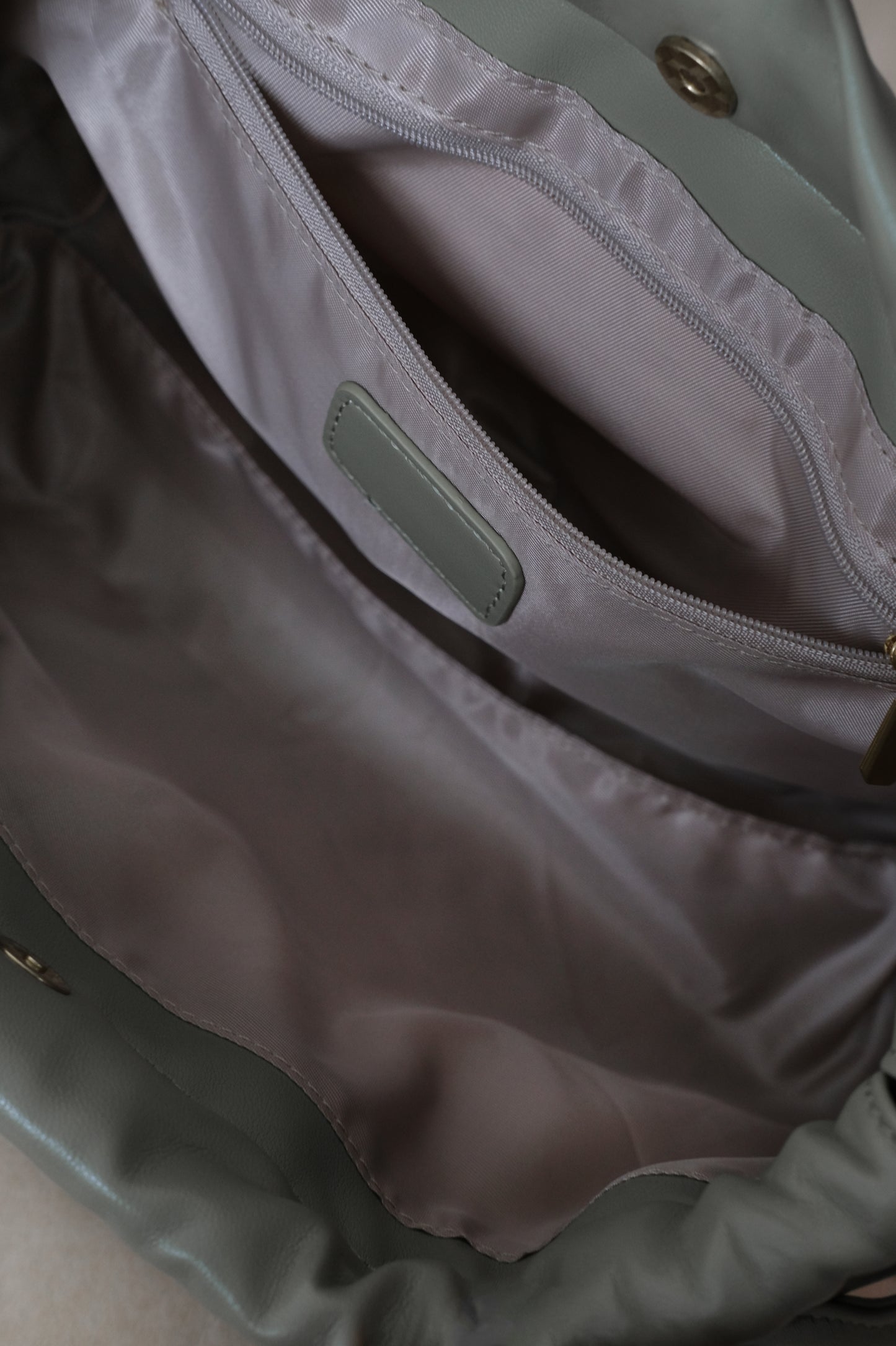 Artisan Classic Messenger Bag - Mineral Green