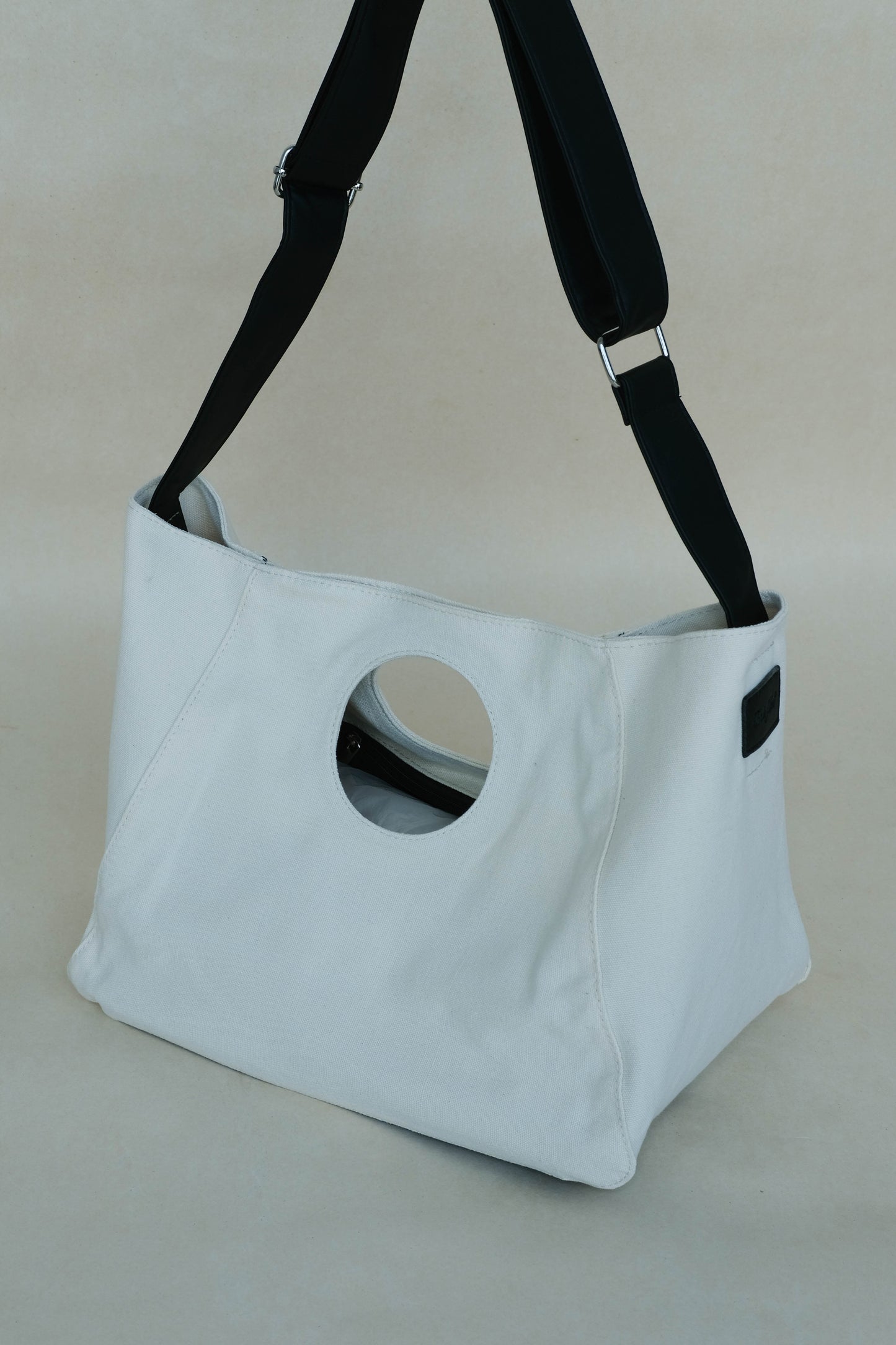 Canvas three-dimensional patchwork leather contrast color shoulder bag