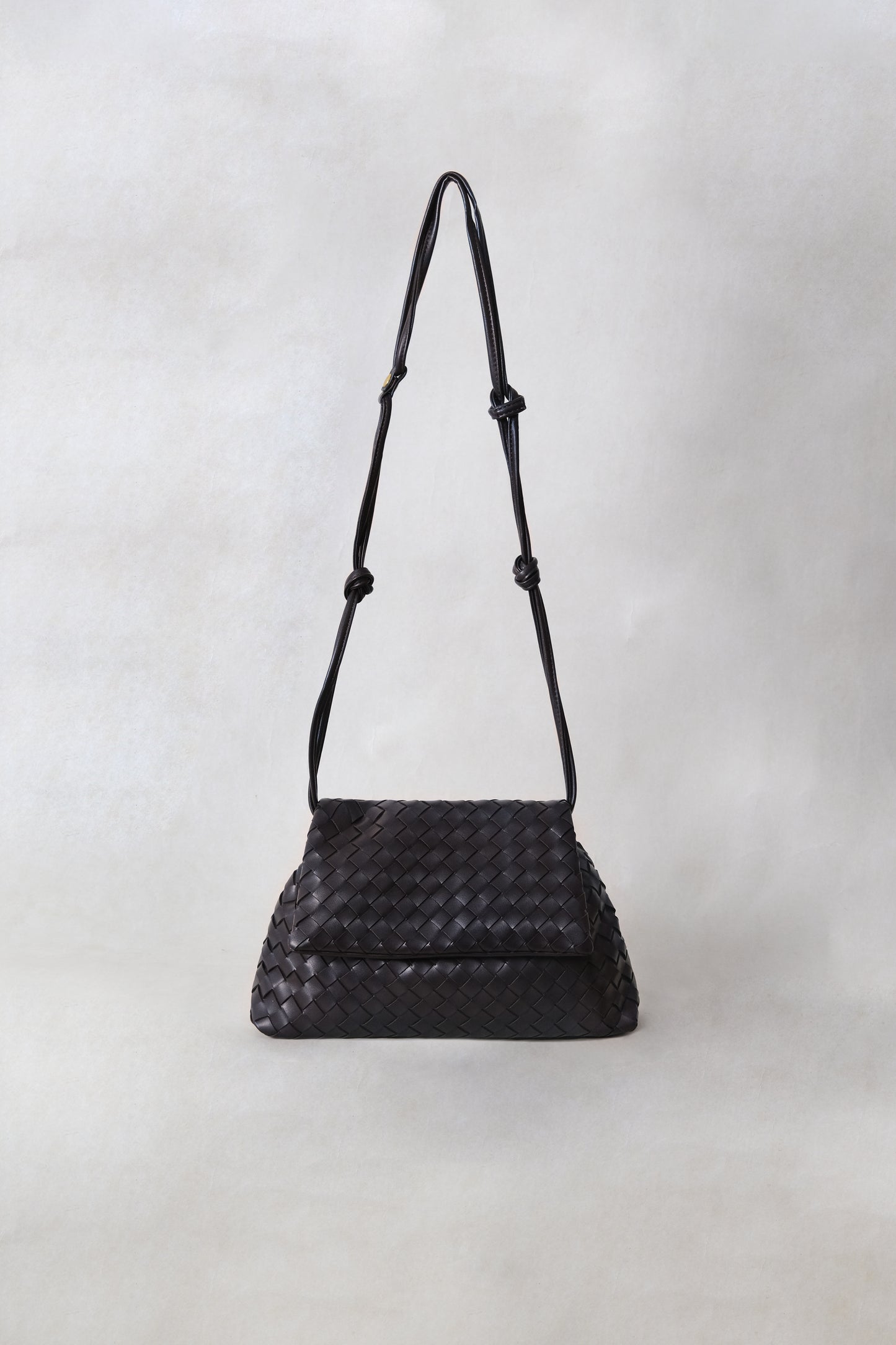 Artisan Classic Messenger Bag - Black Currant