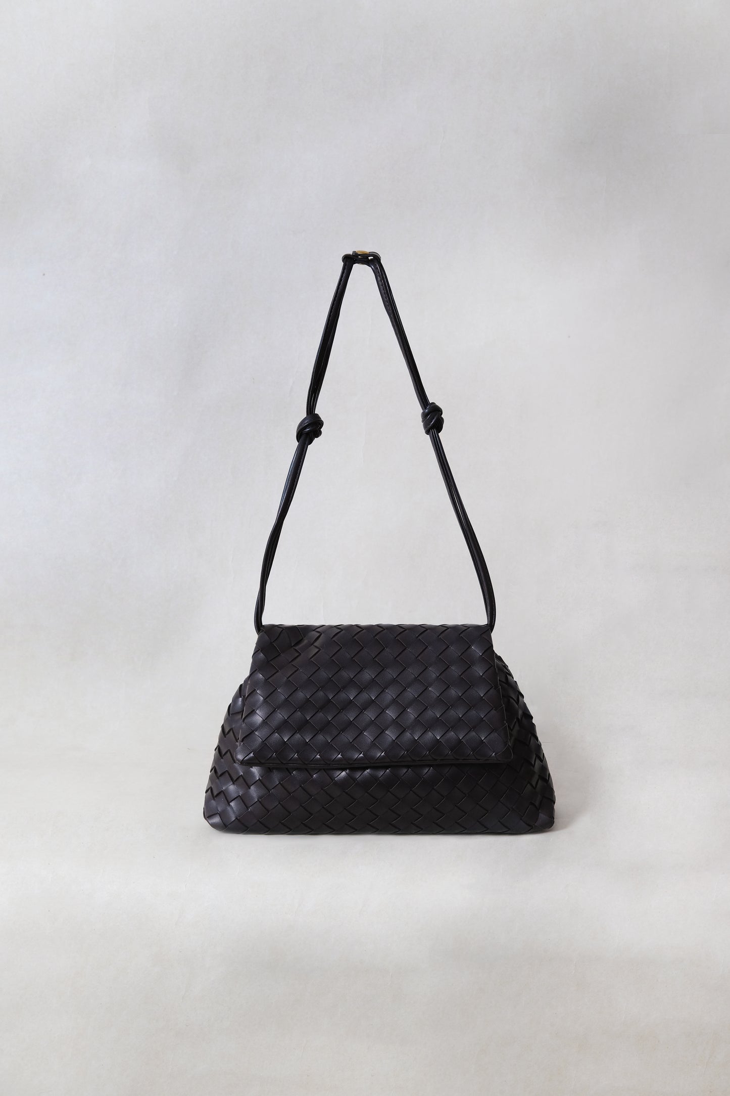 Artisan Classic Messenger Bag - Black Currant
