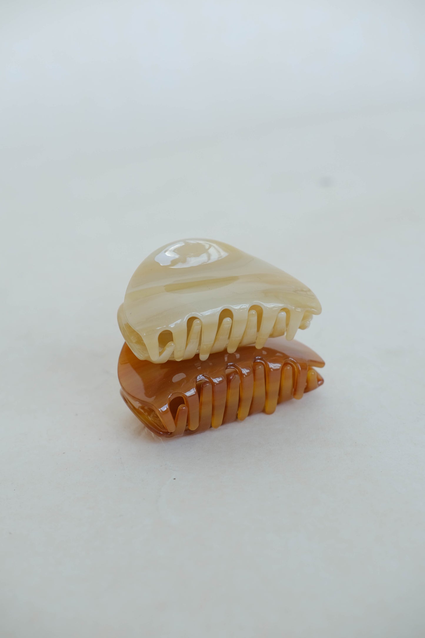 French Gripper Clip Caramel Color