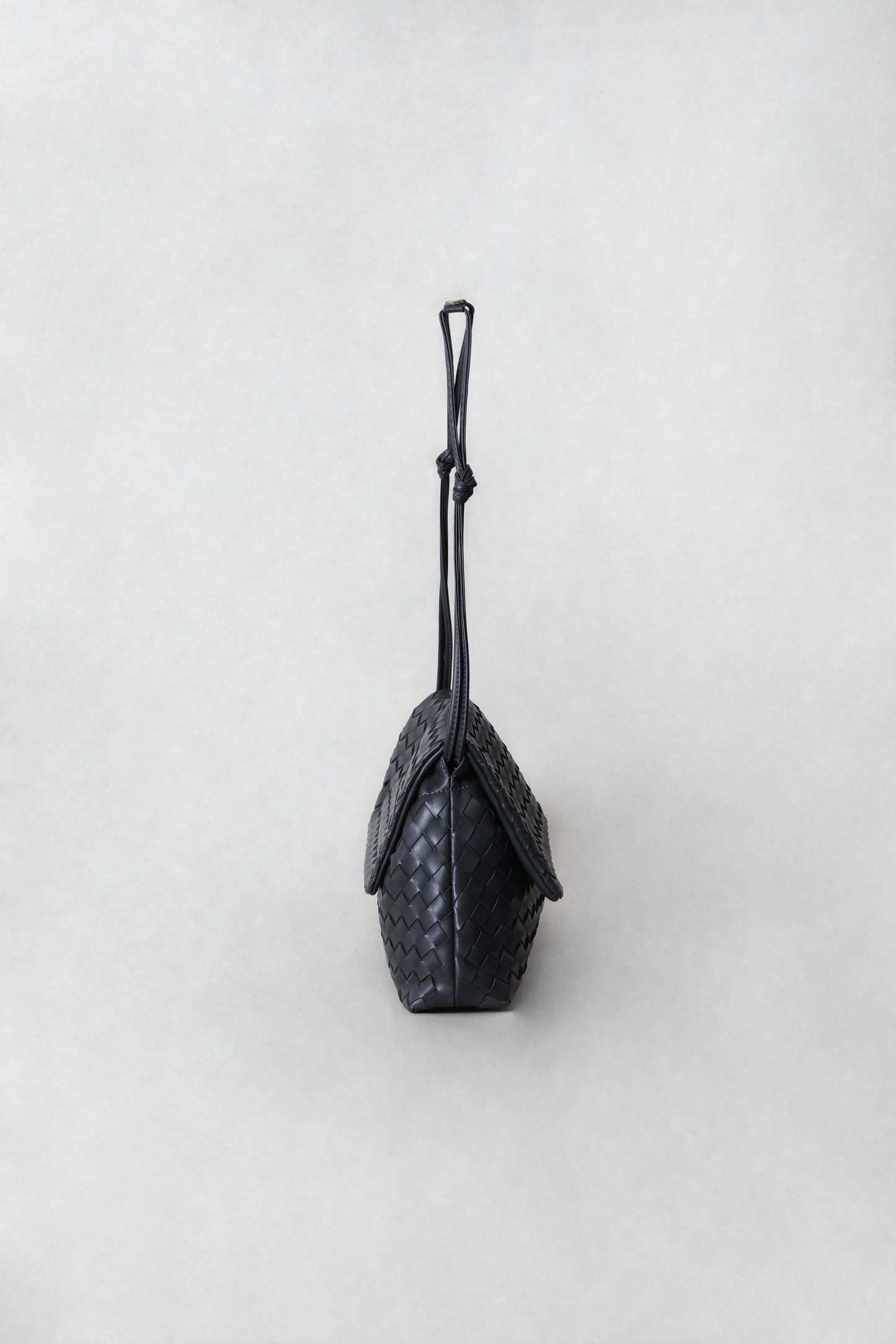 Artisan Classic Messenger Bag - Charcoal Gray