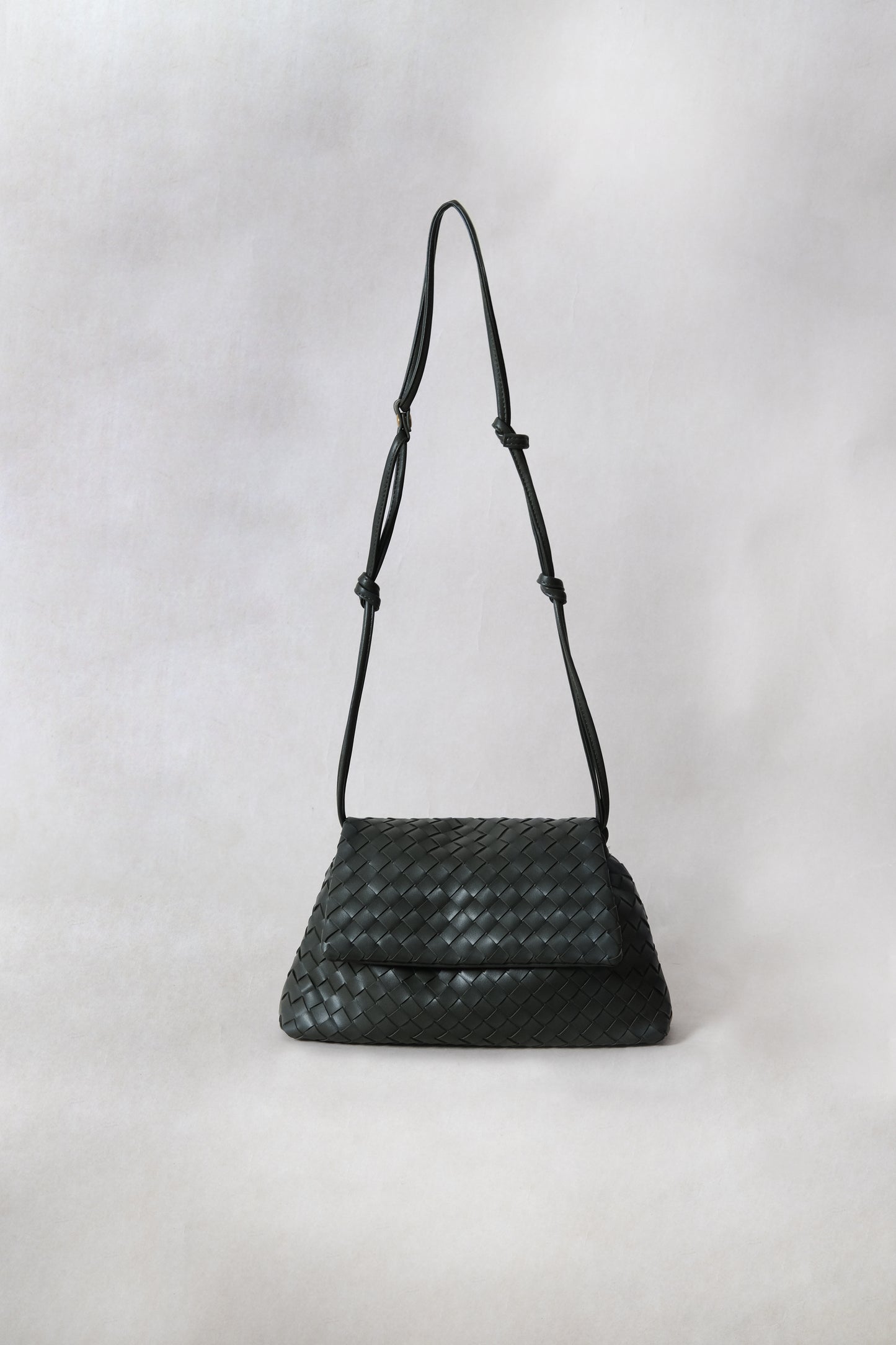 Artisan Classic Messenger Bag - Beech