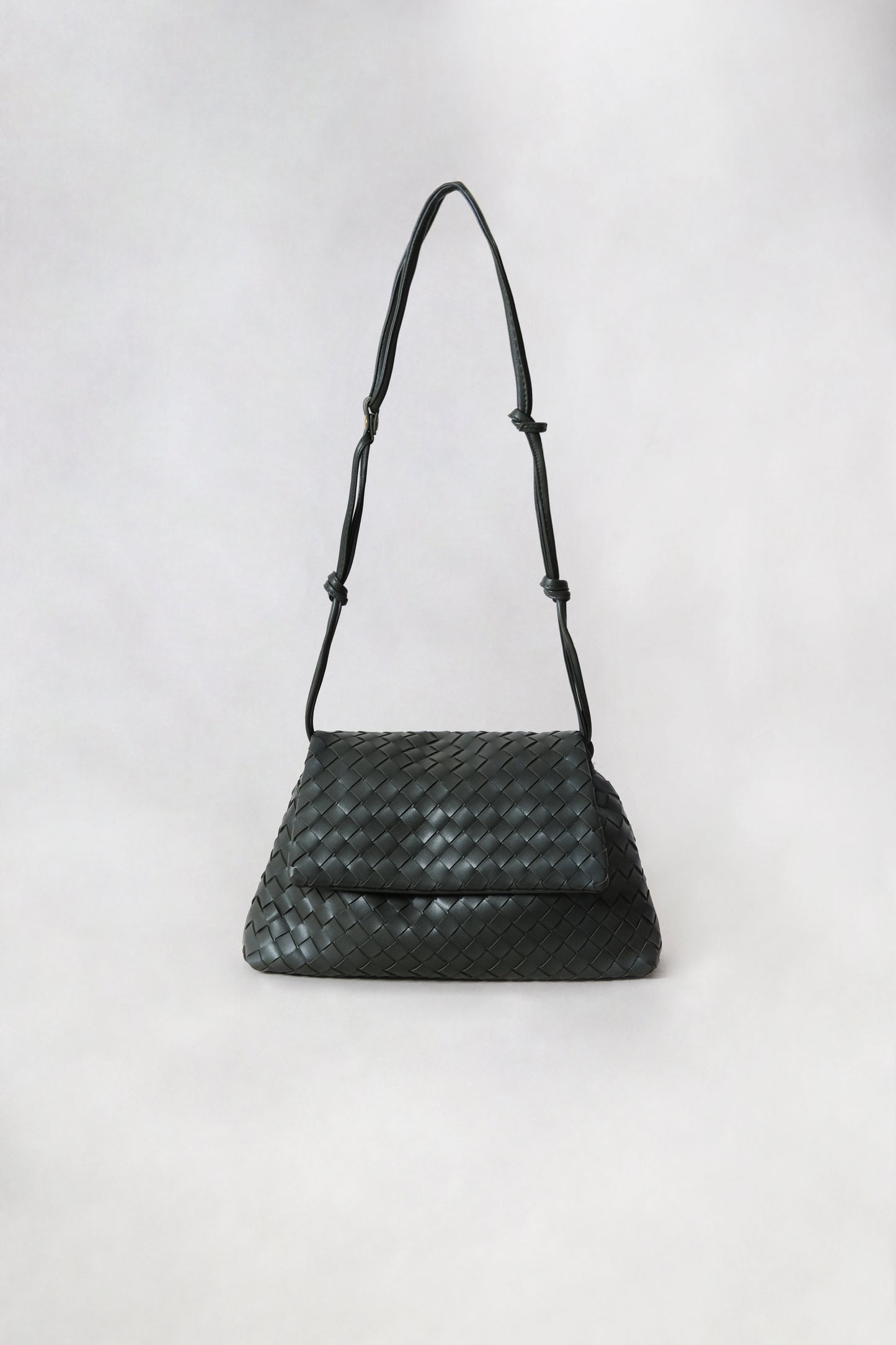 Artisan Classic Messenger Bag - Beech