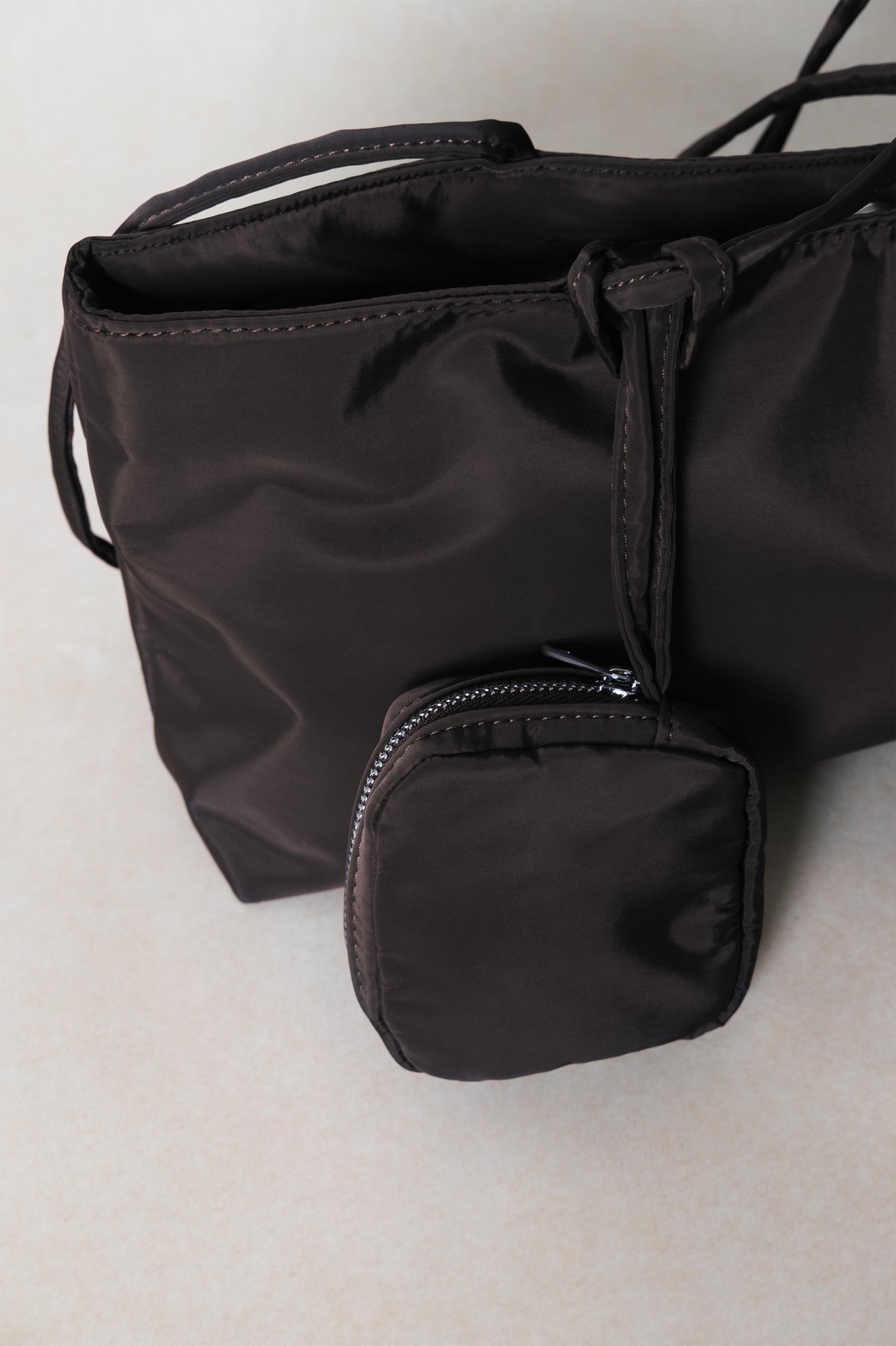 Classic Avenue Tote - Coffee (With Charm)