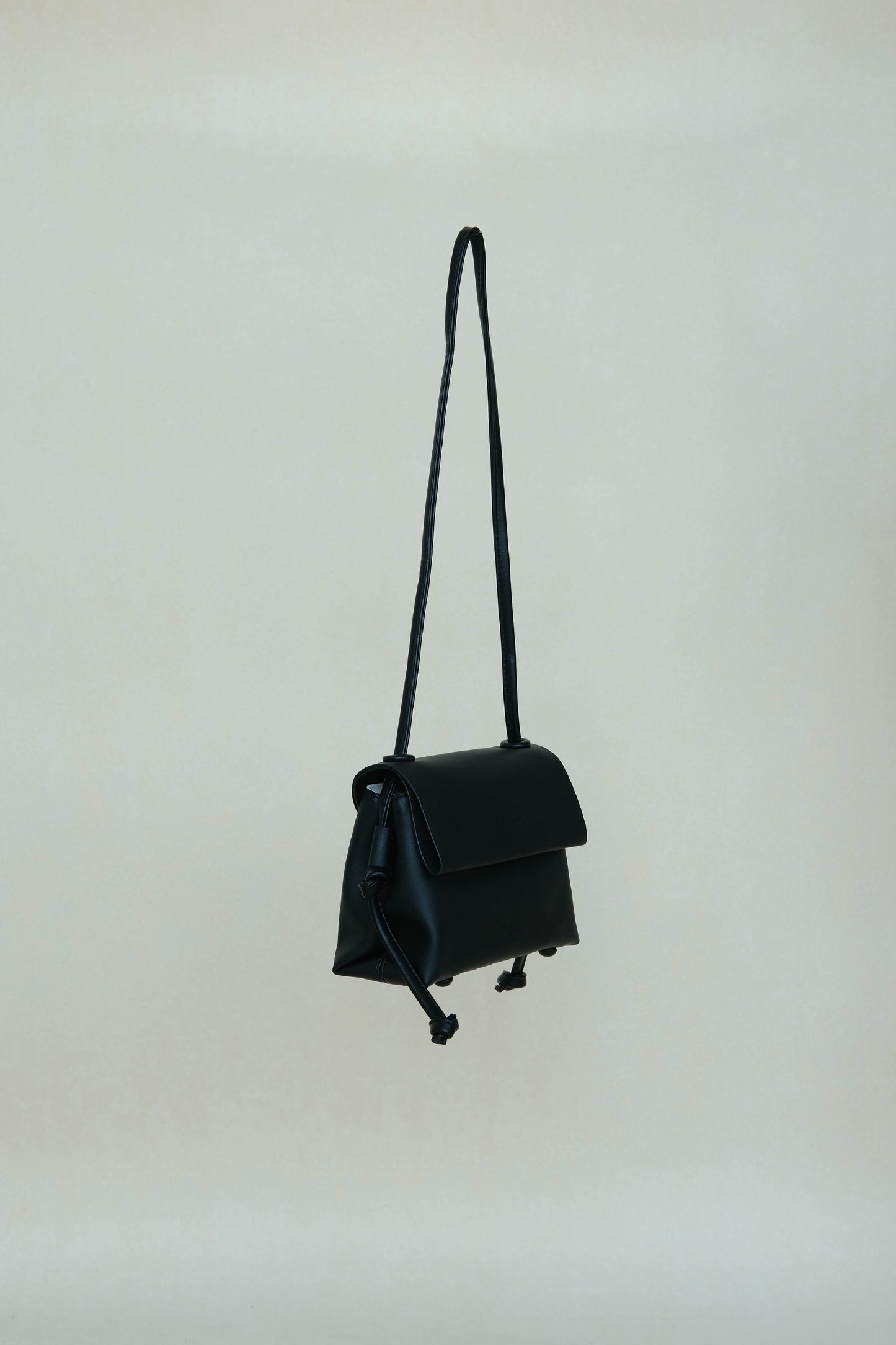 French one-shoulder cross-body vintage small square bag in classic black