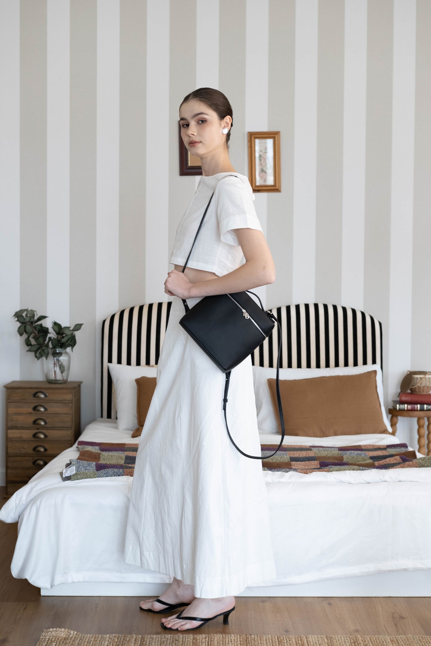 Solea Box Bag - Classic Black