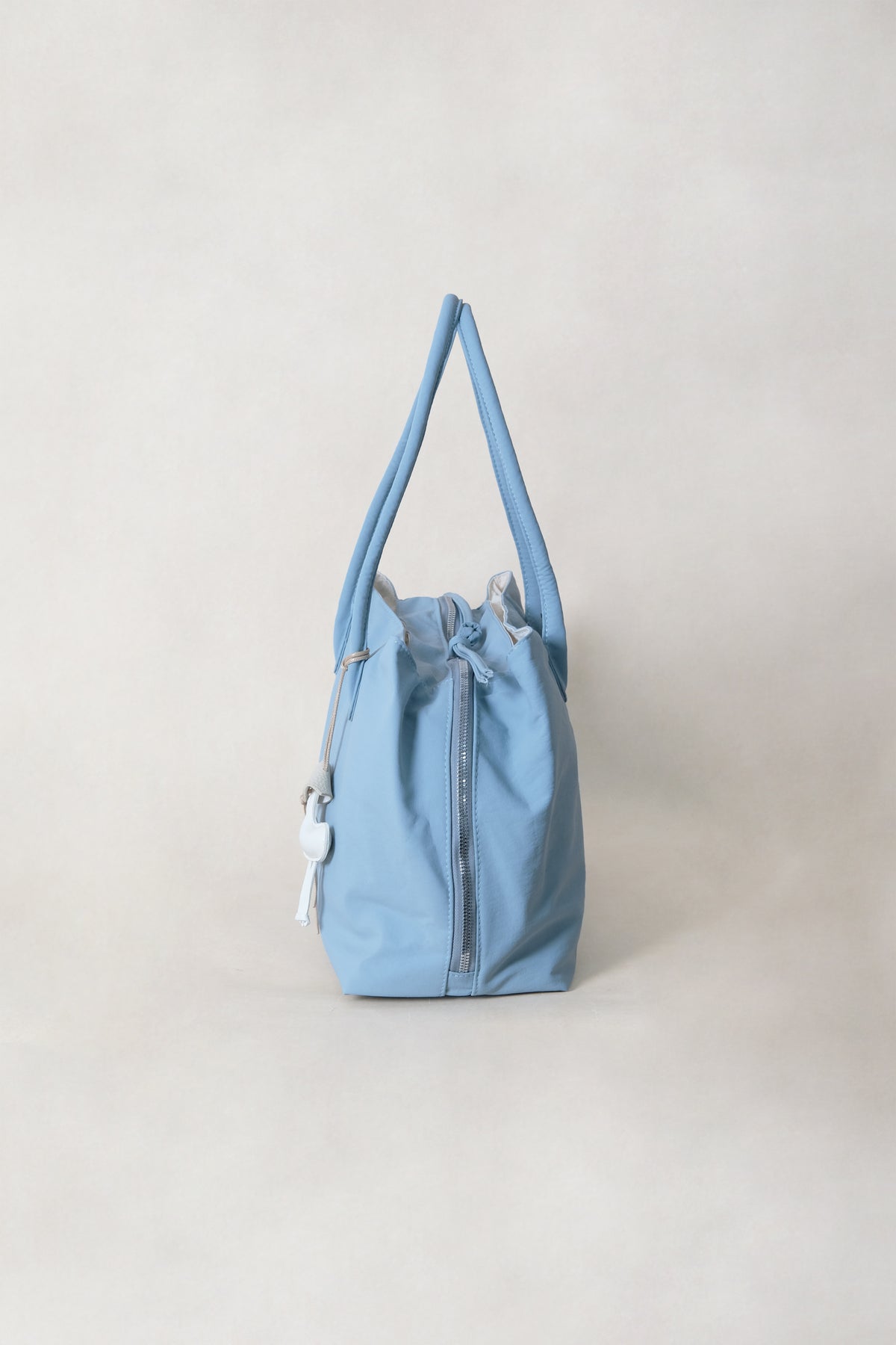 Classic Flow Tote - Baby Blue + Cream White (With Charm)