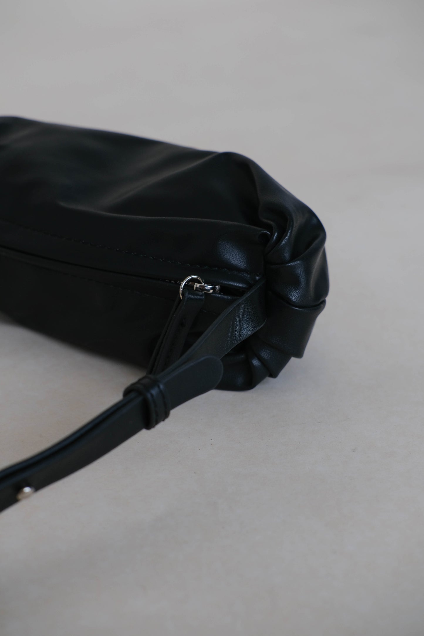 Half-moon dumpling bag in Classic black