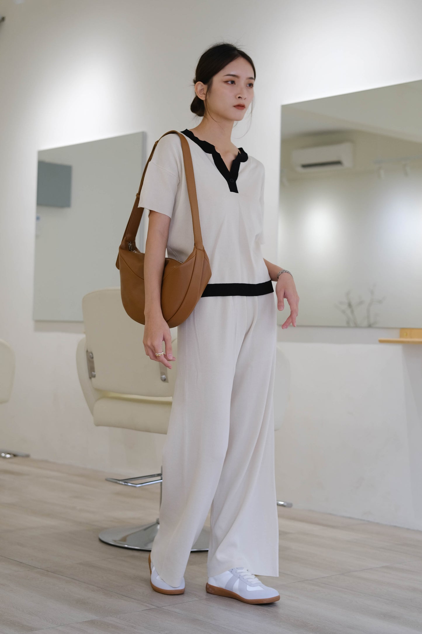 V short-sleeved sweater + high-waist wide-leg pants suit in almond