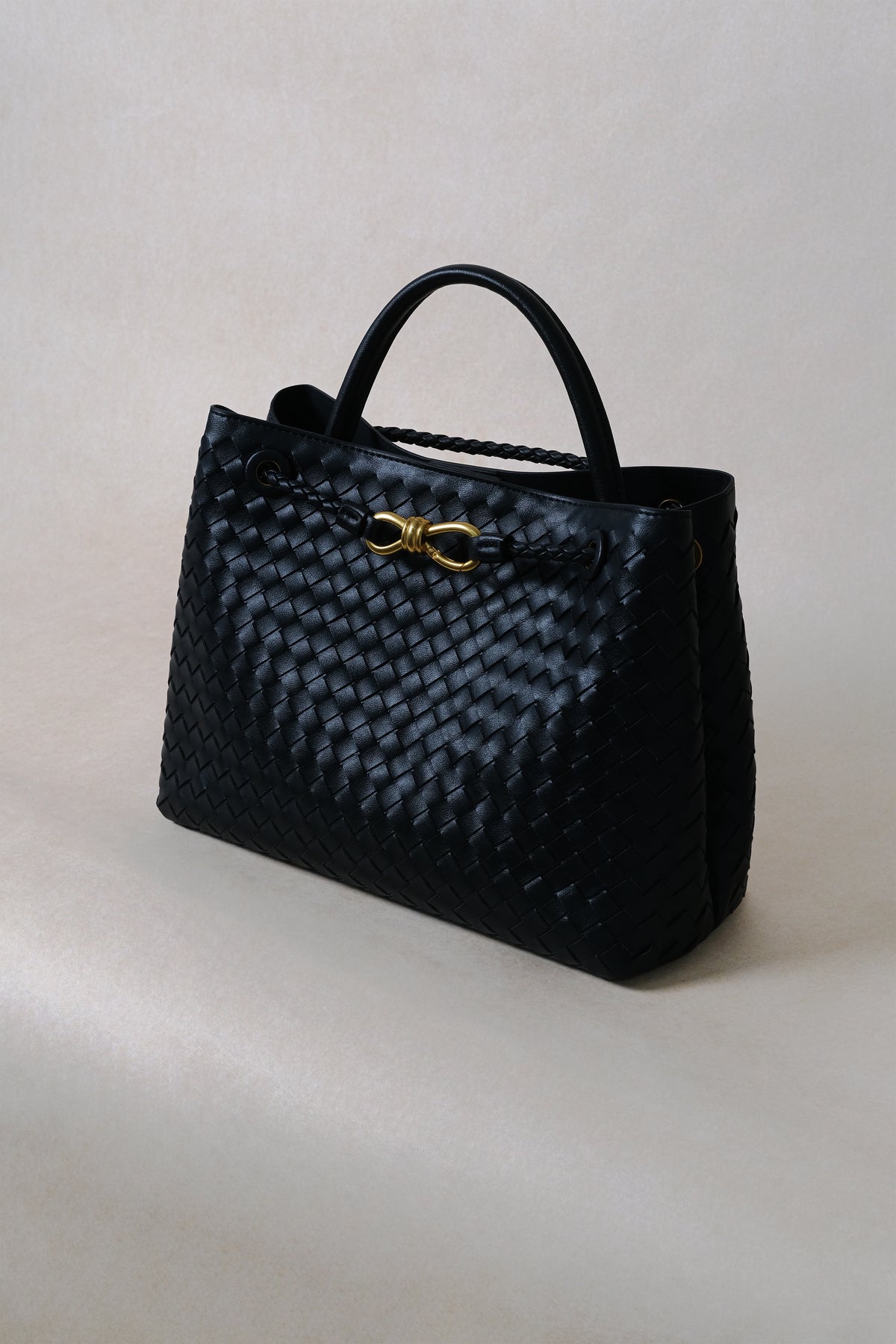 Large Artisan Grace Tote - Shinny Black