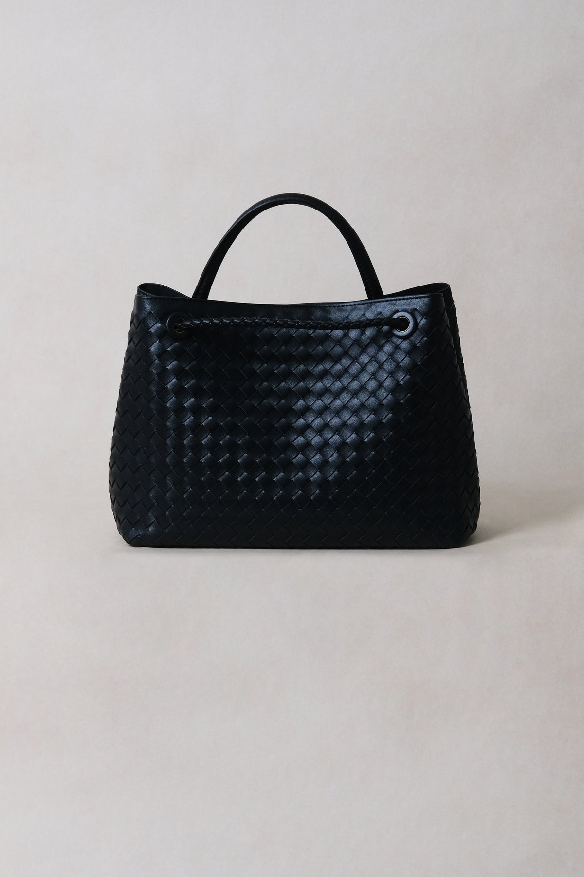 Large Artisan Grace Tote - Shinny Black