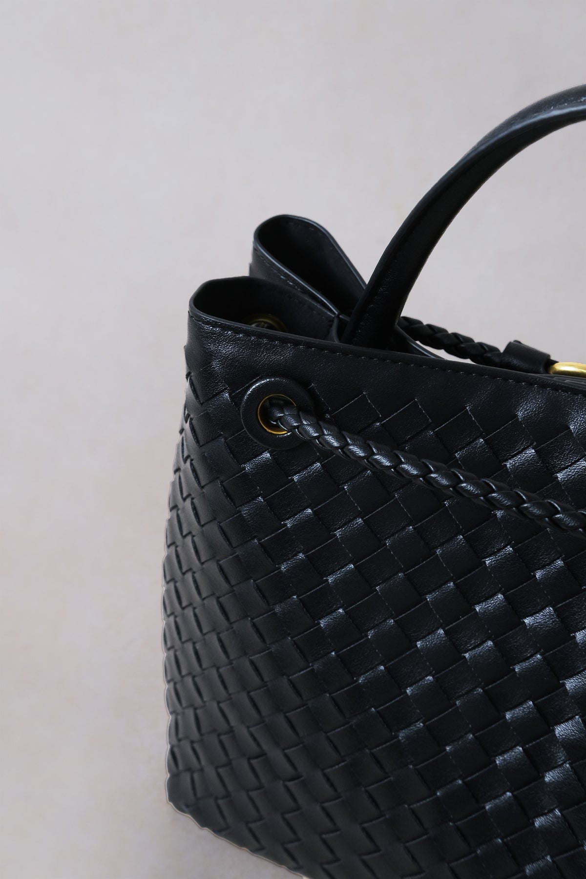 Large Artisan Grace Tote - Shinny Black