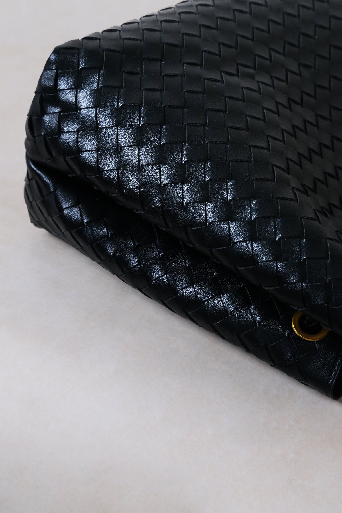 Large Artisan Grace Tote - Shinny Black
