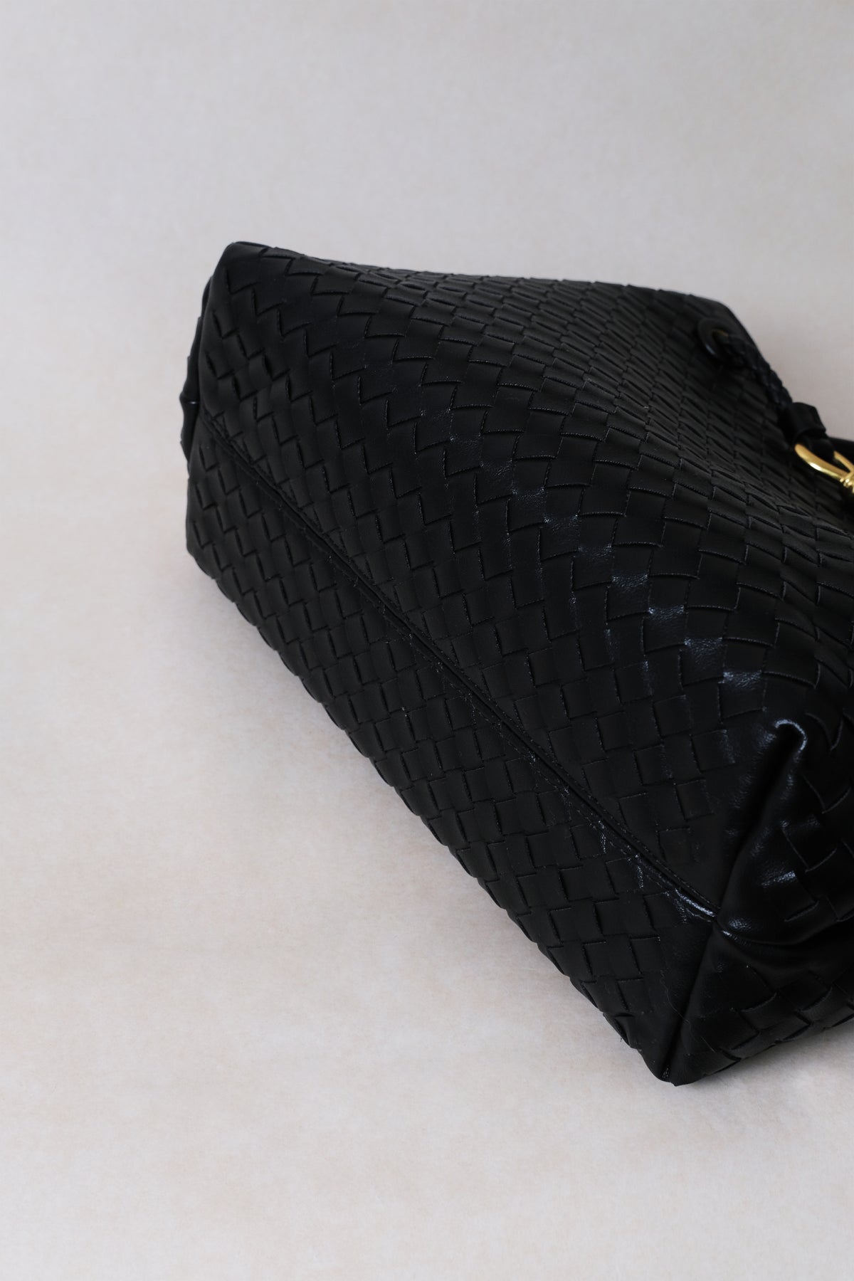 Large Artisan Grace Tote - Shinny Black