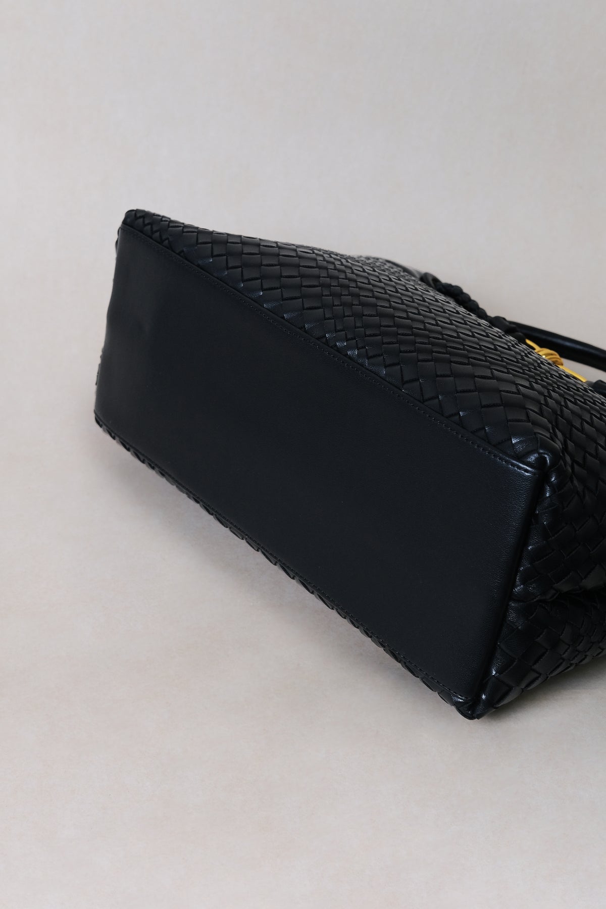 Large Artisan Grace Nouveau Tote – Shinny Black
