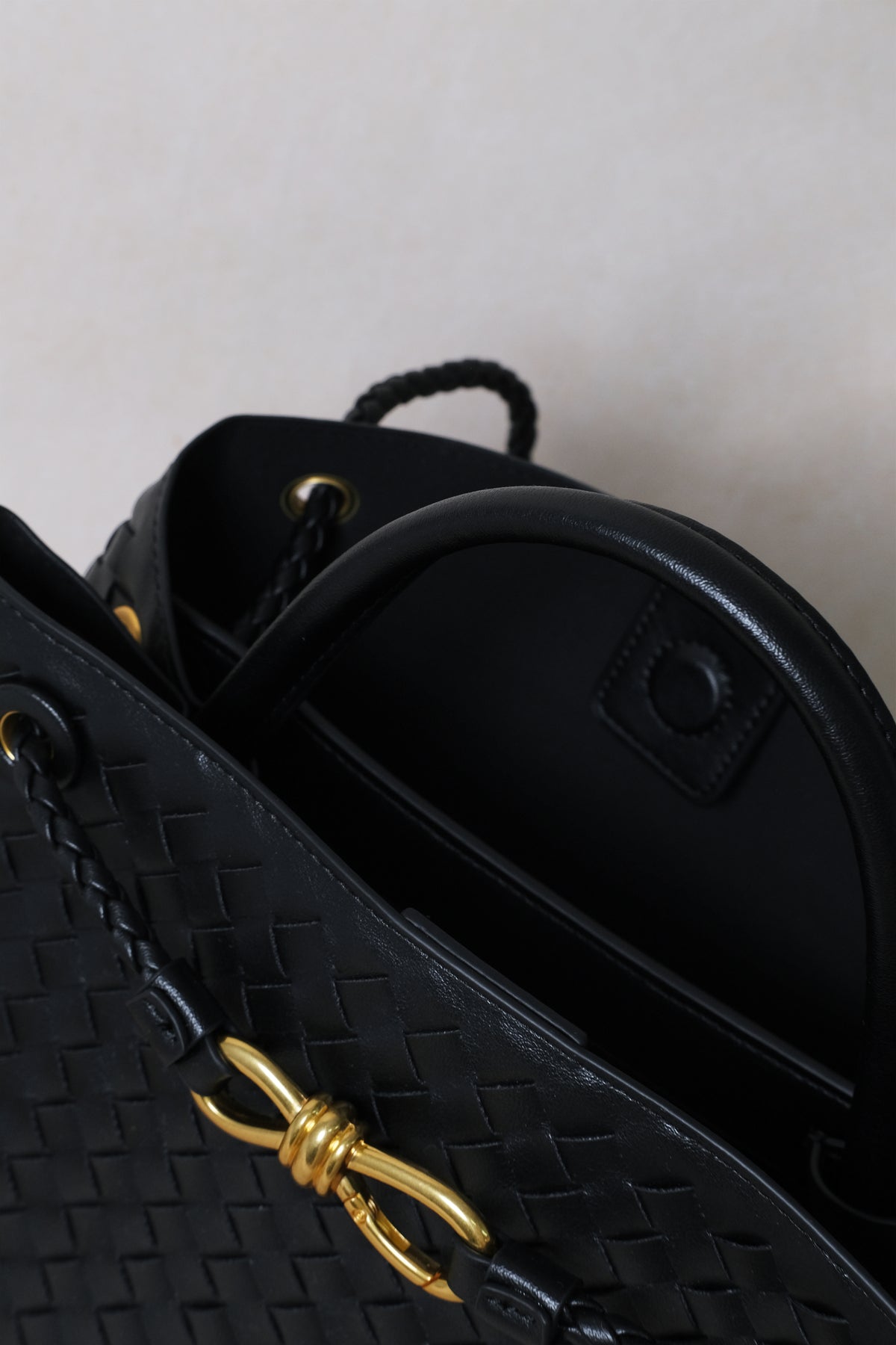 Large Artisan Grace Tote - Shinny Black
