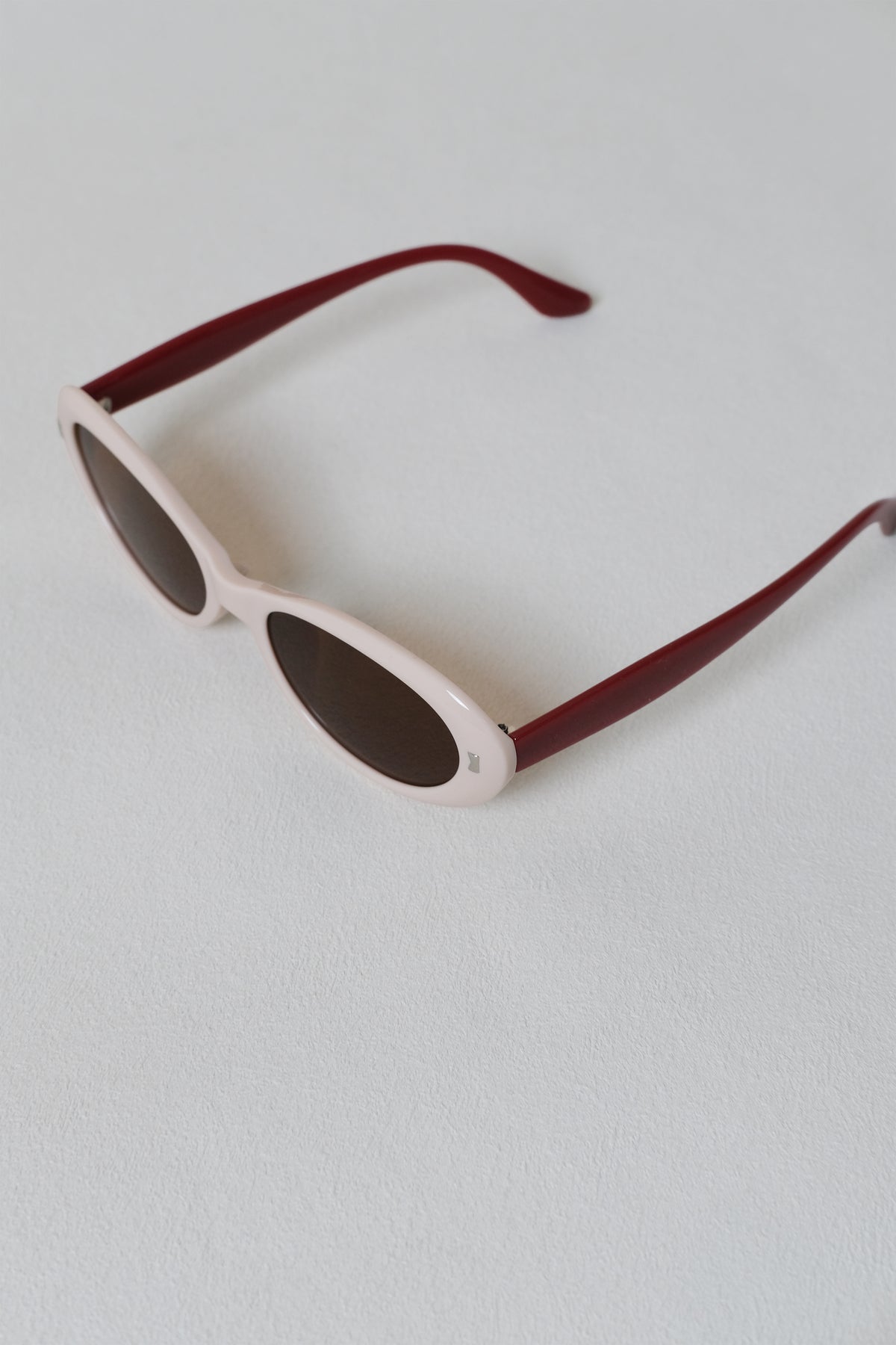 Lumière Oval Sunglasses - Creamy Pink Frame + Brown Lenses