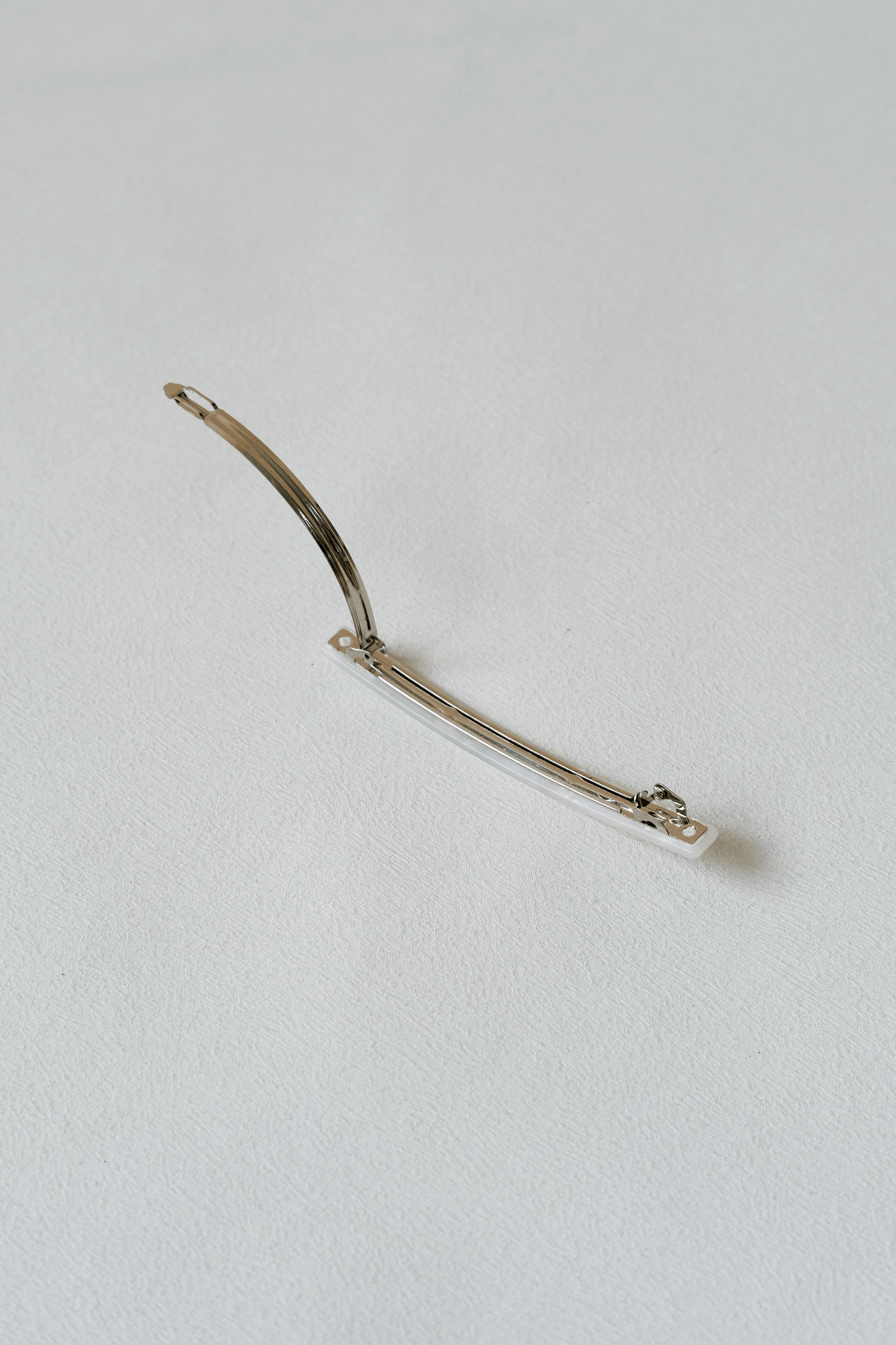 Linear Style Timeless Slim Barrette - White