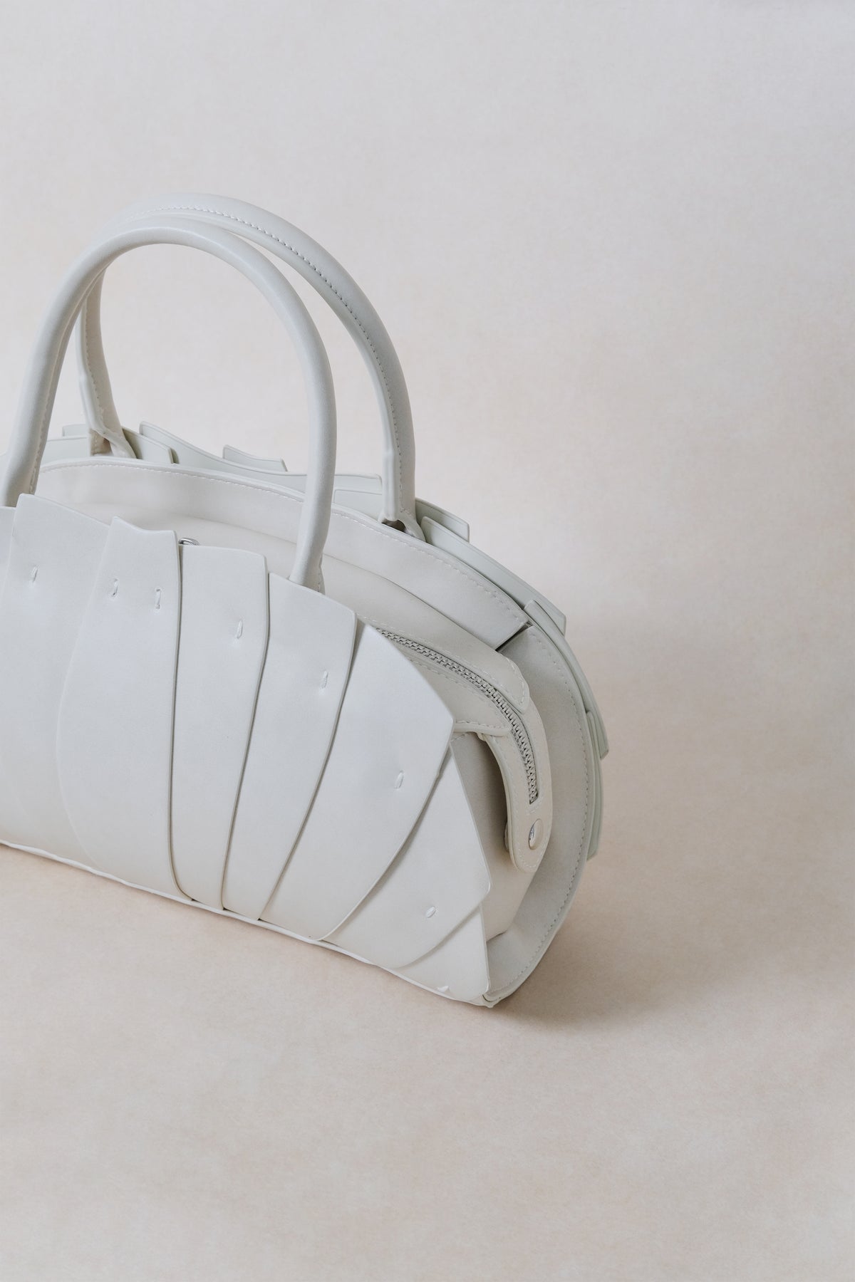 Artisan Lotus Grace Bag - White