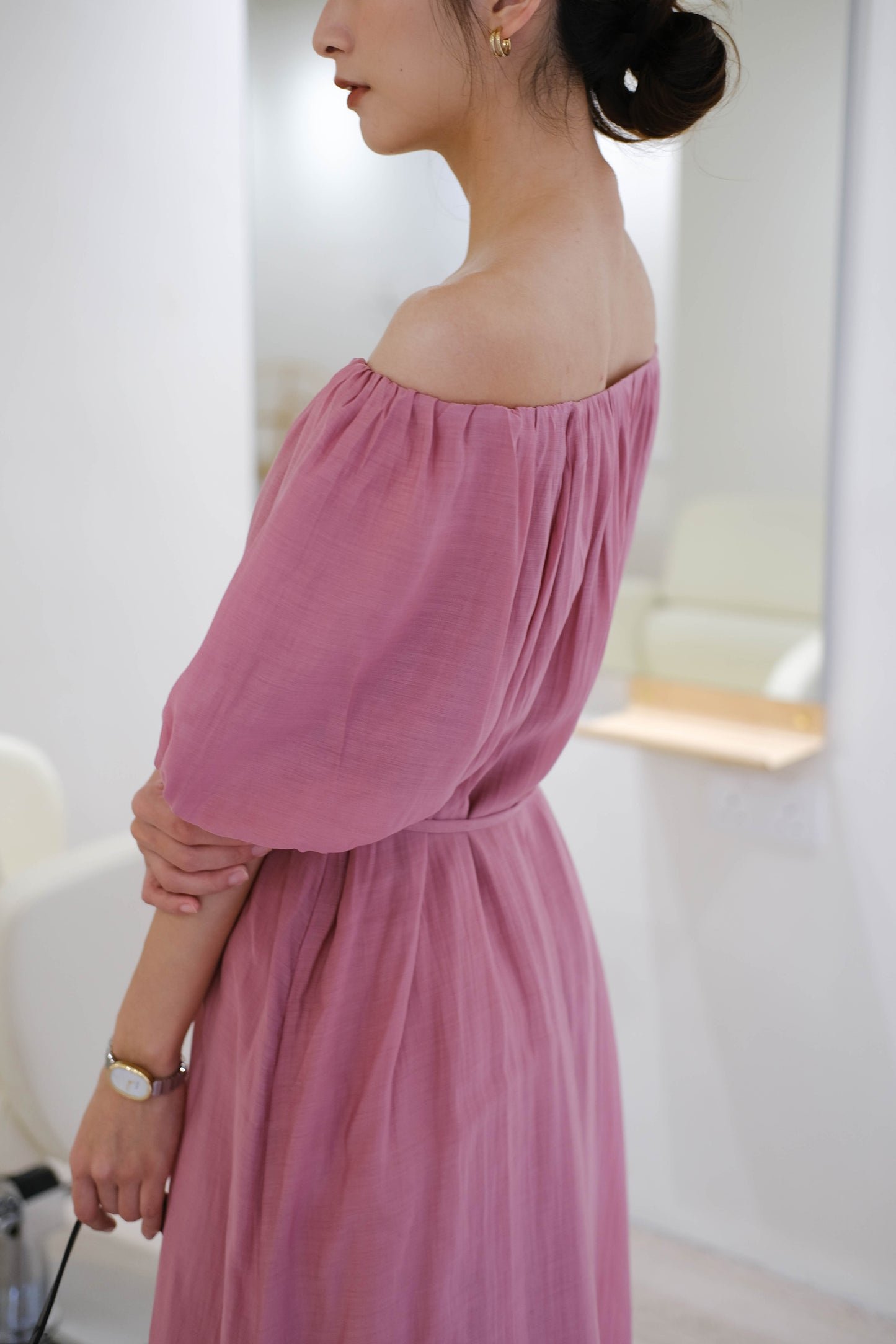 One shoulder dress in raspberry pink