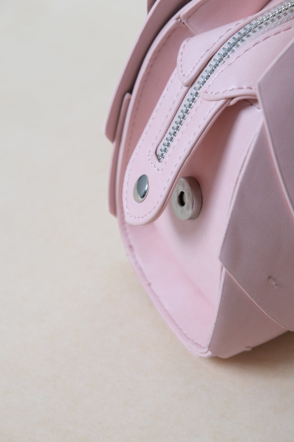 Artisan Lotus Grace Bag - Light Pink
