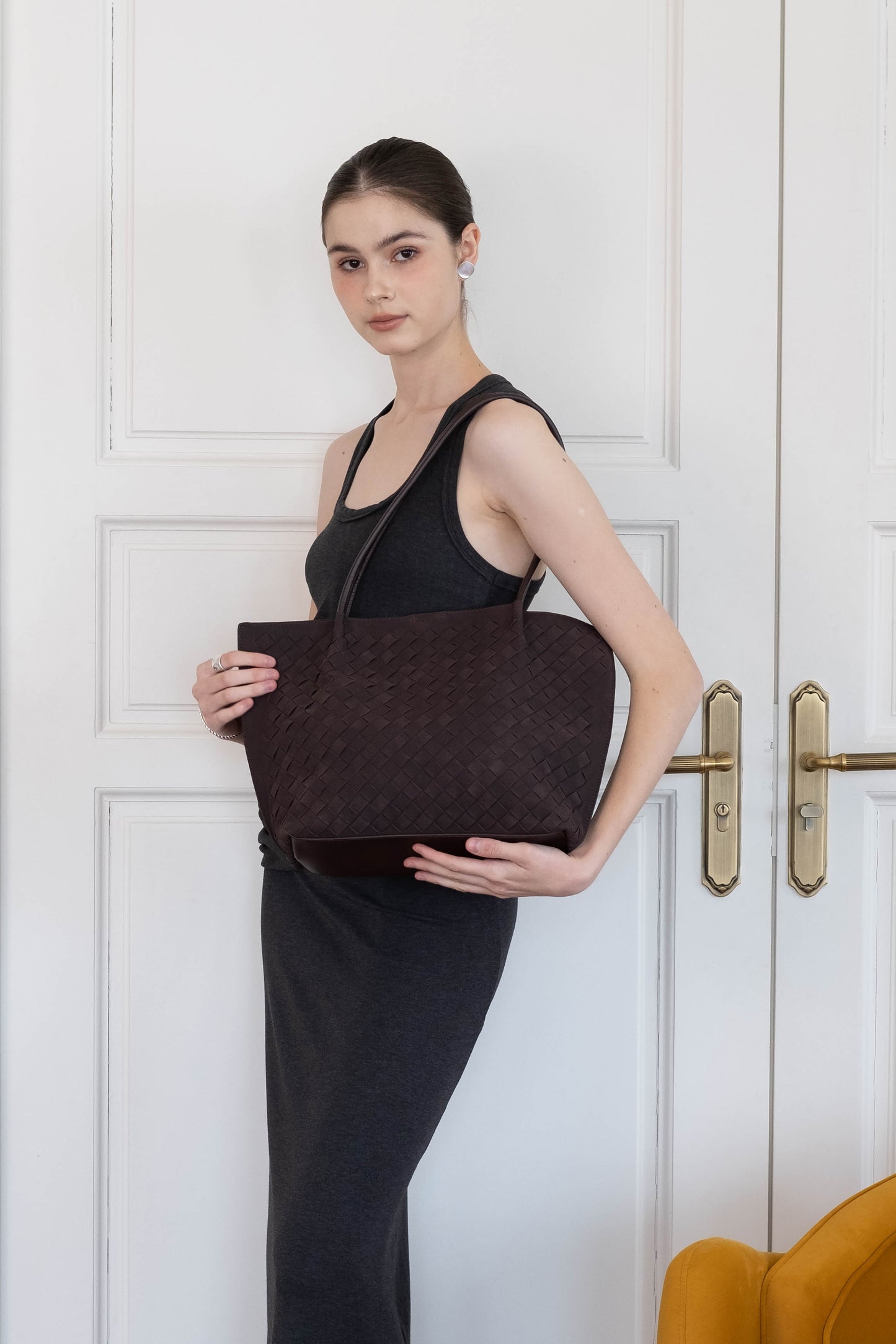 The Artisan Grande Tote - Dark Chocolate