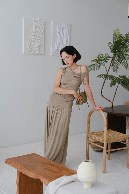 [2Pcs Suit] for French Slant Neck Twist Top + Wide Waistband Pleated Knitted Skirt in Khaki