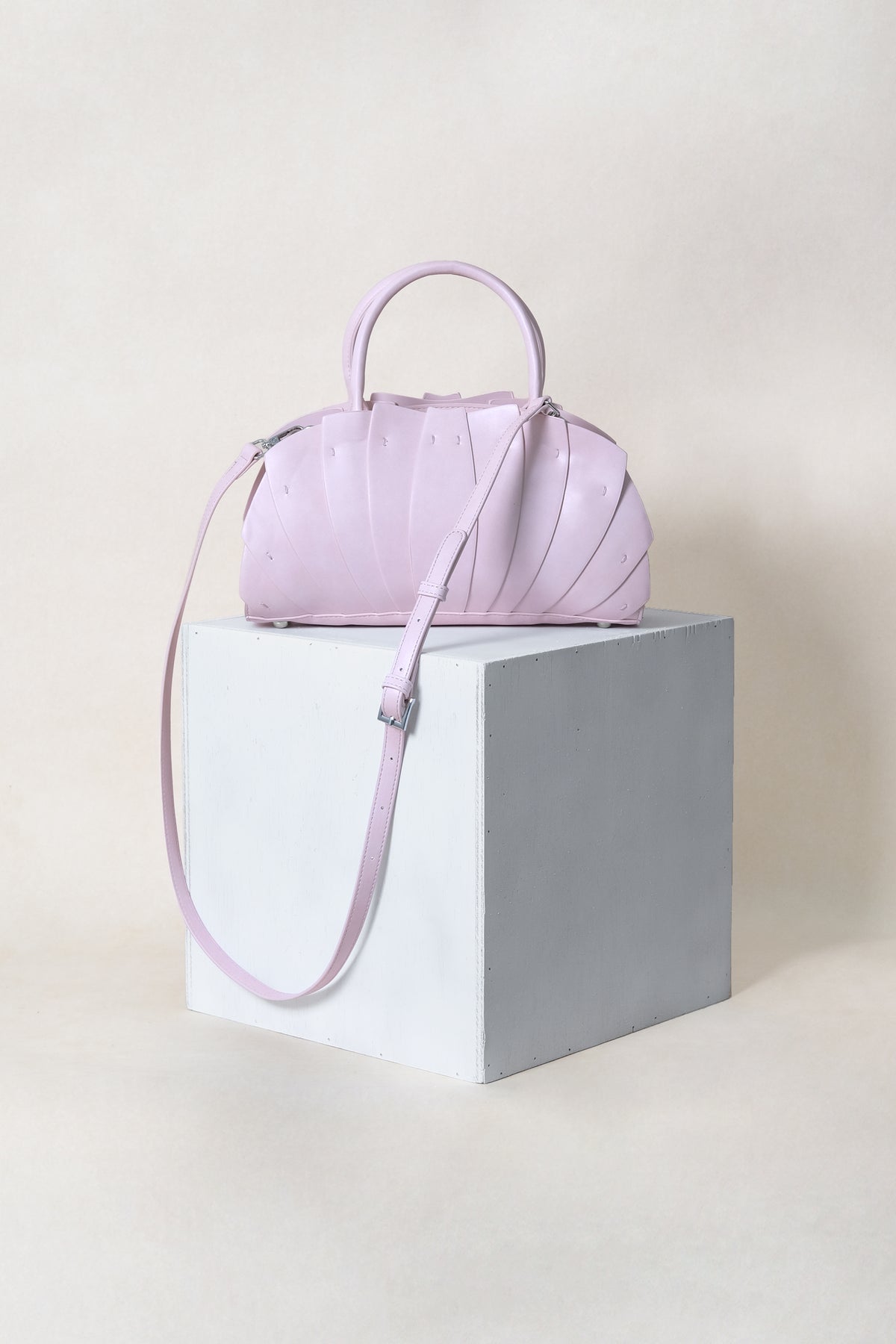 Artisan Lotus Grace Bag - Light Pink