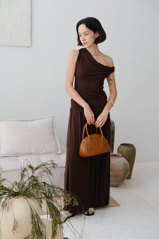 [2pcs Suit] for French Slant Neck Twist Top + Wide Waistband Pleated Knitted Skirt in Coffee