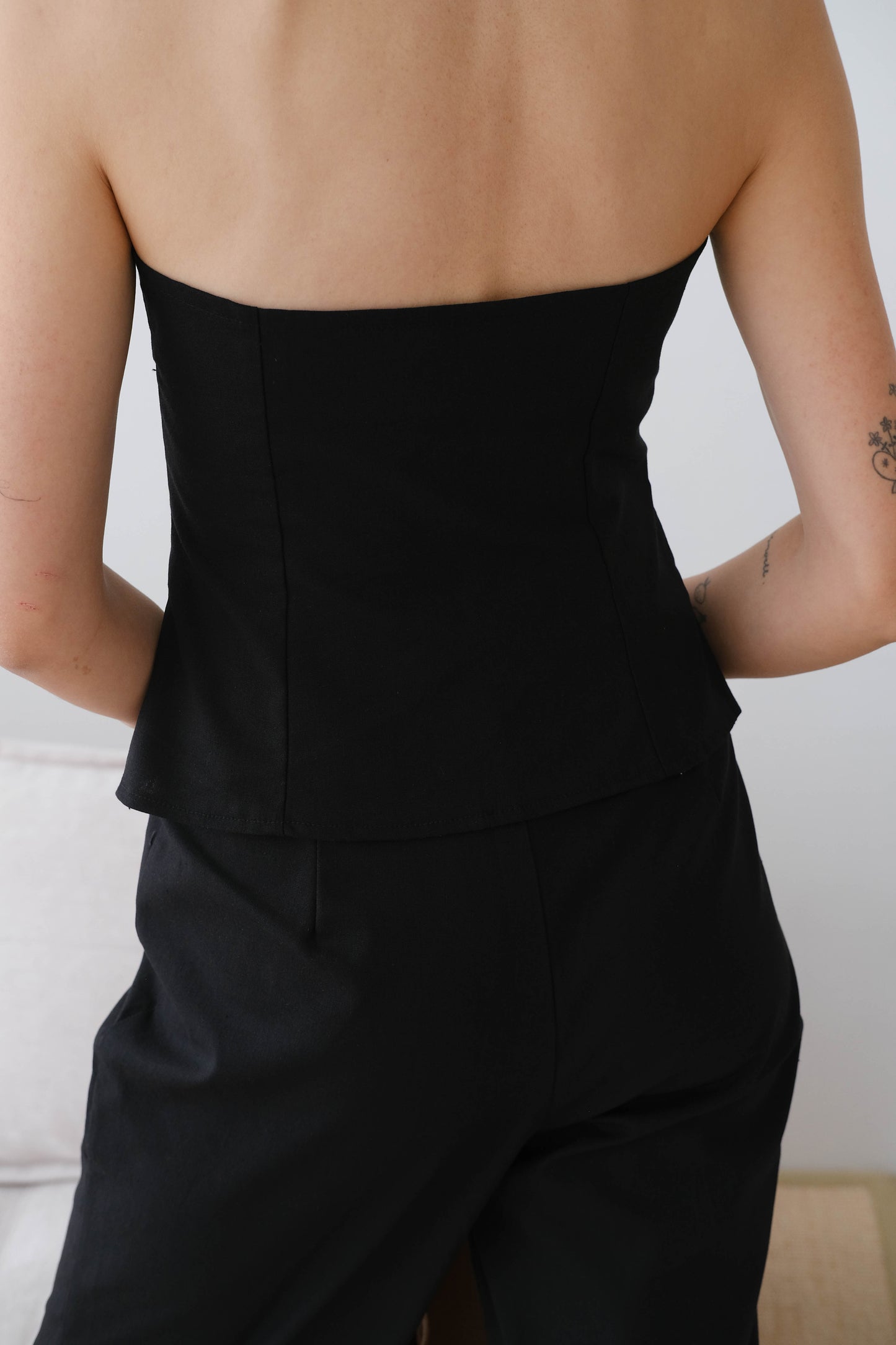 French cotton and linen sleeveless halter top + High waist trousers in classic black