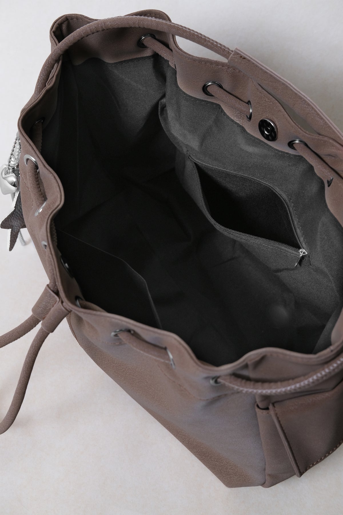 Medium Classic Daily Tote - Chestnut (With Charm)