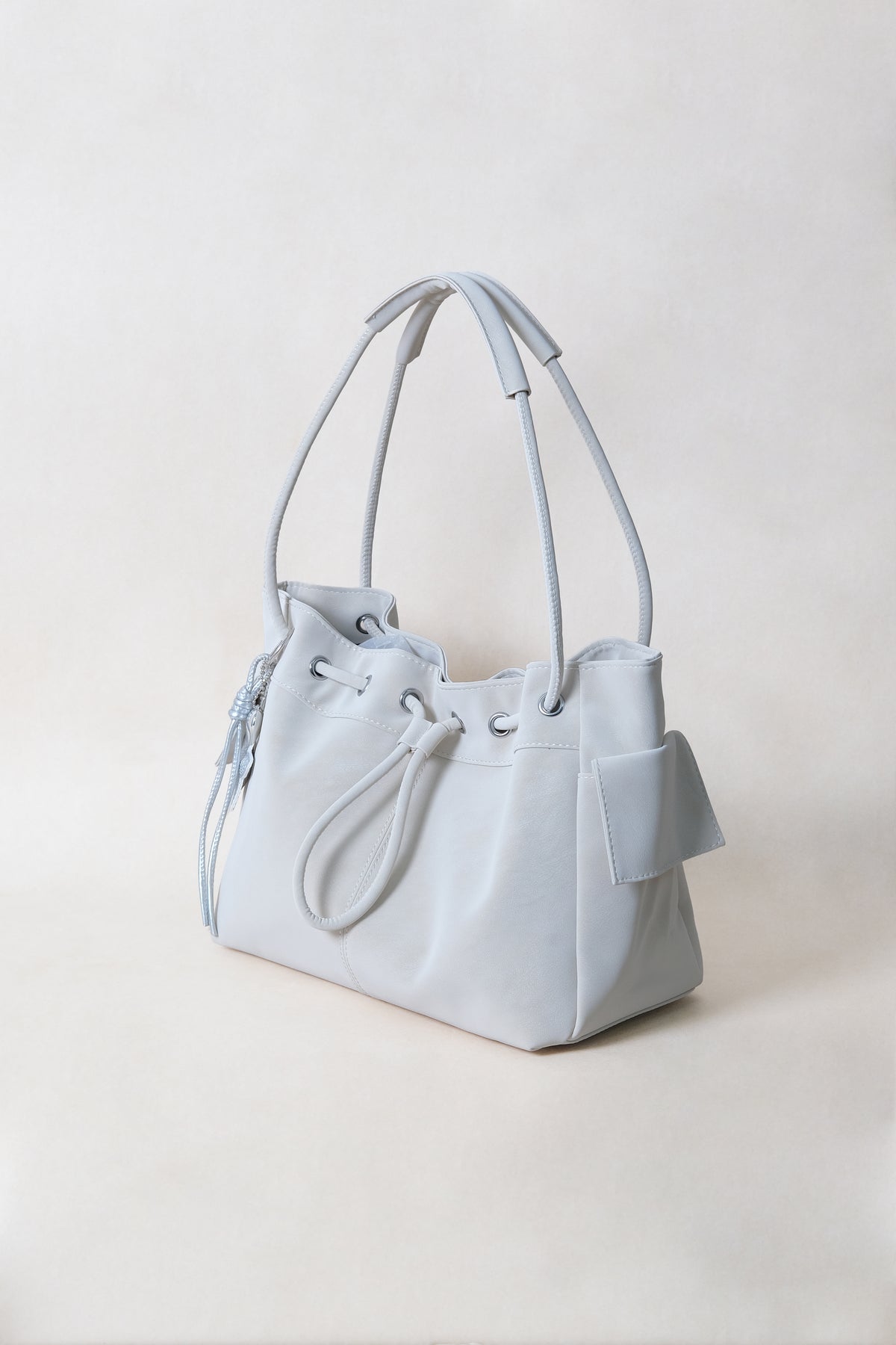 Medium Classic Daily Tote - White (With Charm)