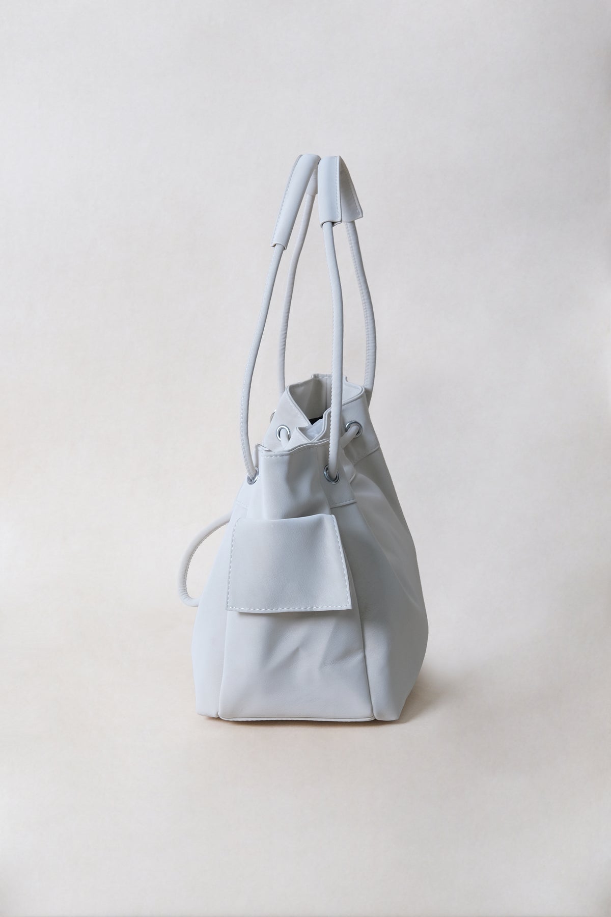 Medium Classic Daily Tote - White (With Charm)