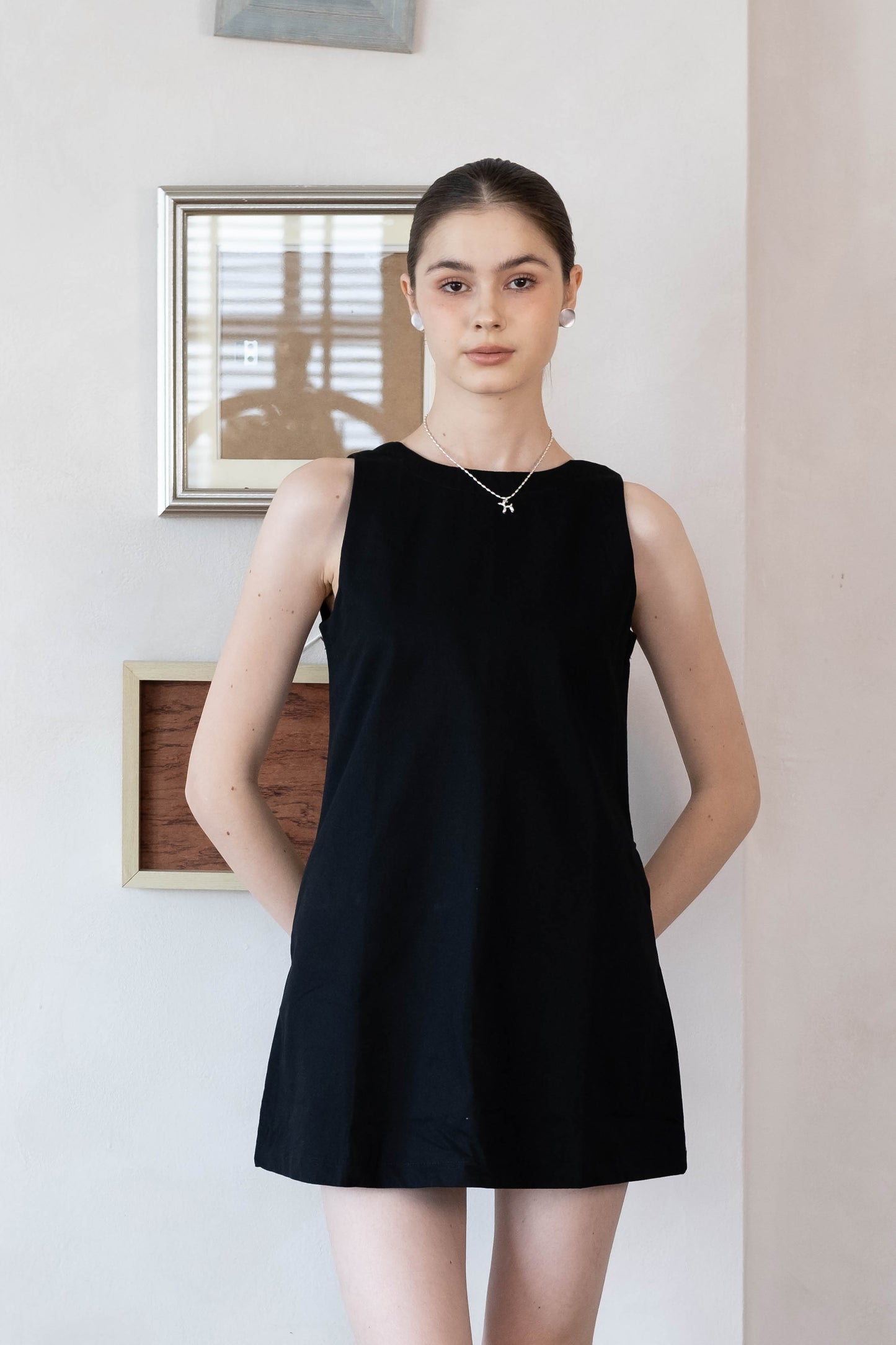 Cotton And Linen Backless Mini Dress In Black