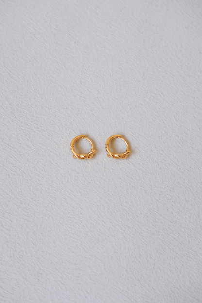 The Serene Knot Earrings - Gold