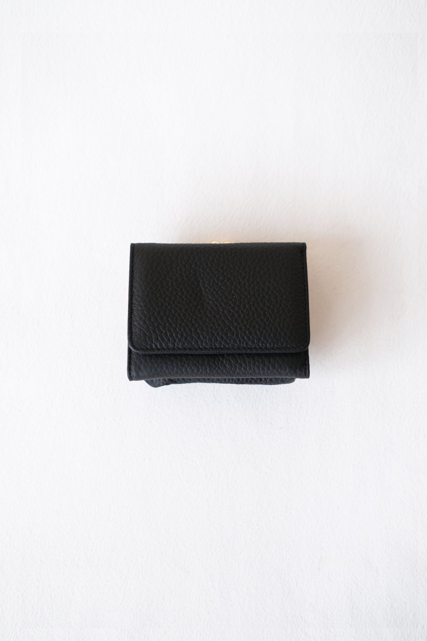 Signature Metal-Clasp Compact Wallet - Classic Black
