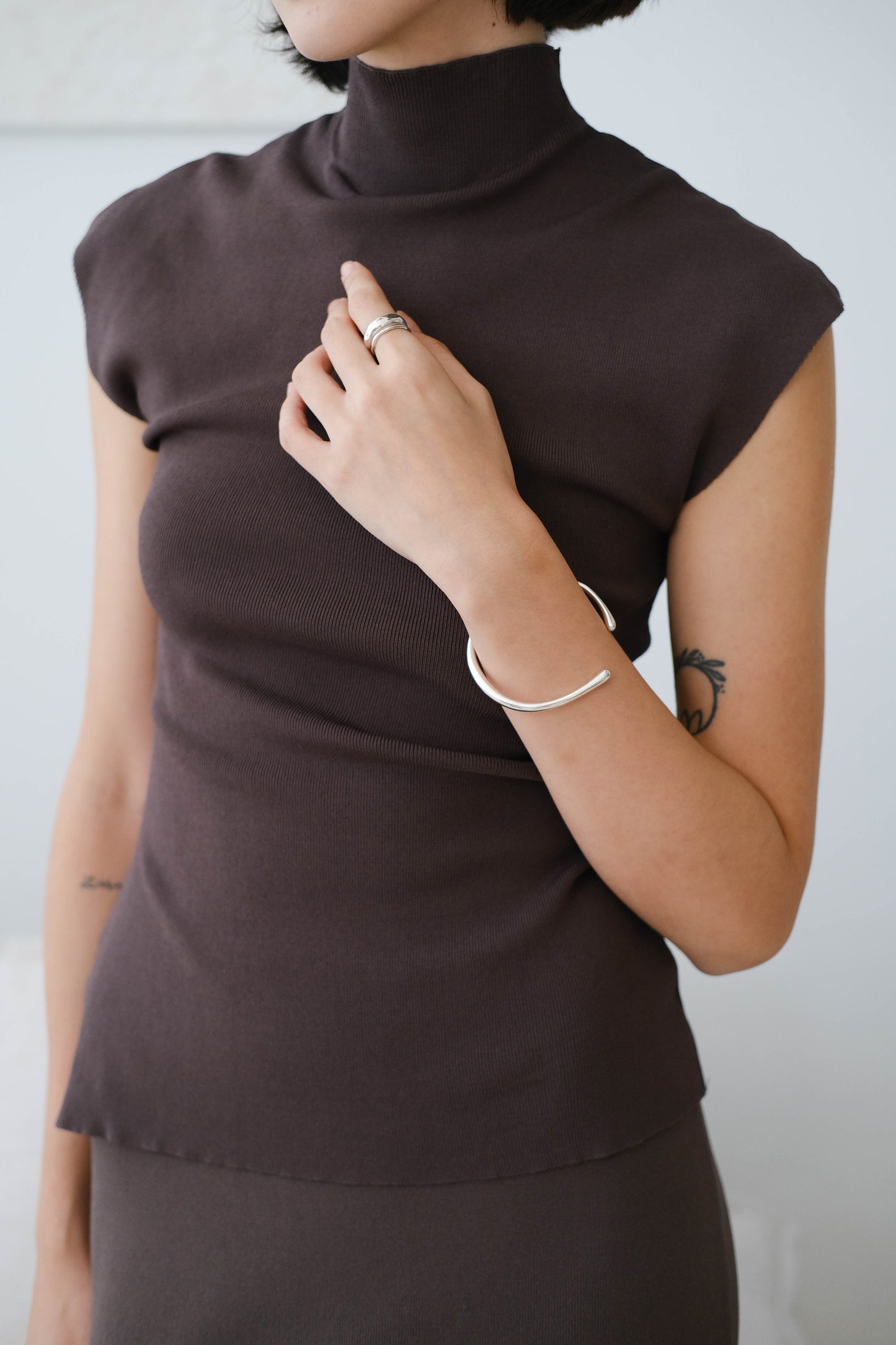 Stand collar top with sleeves in Soot Color