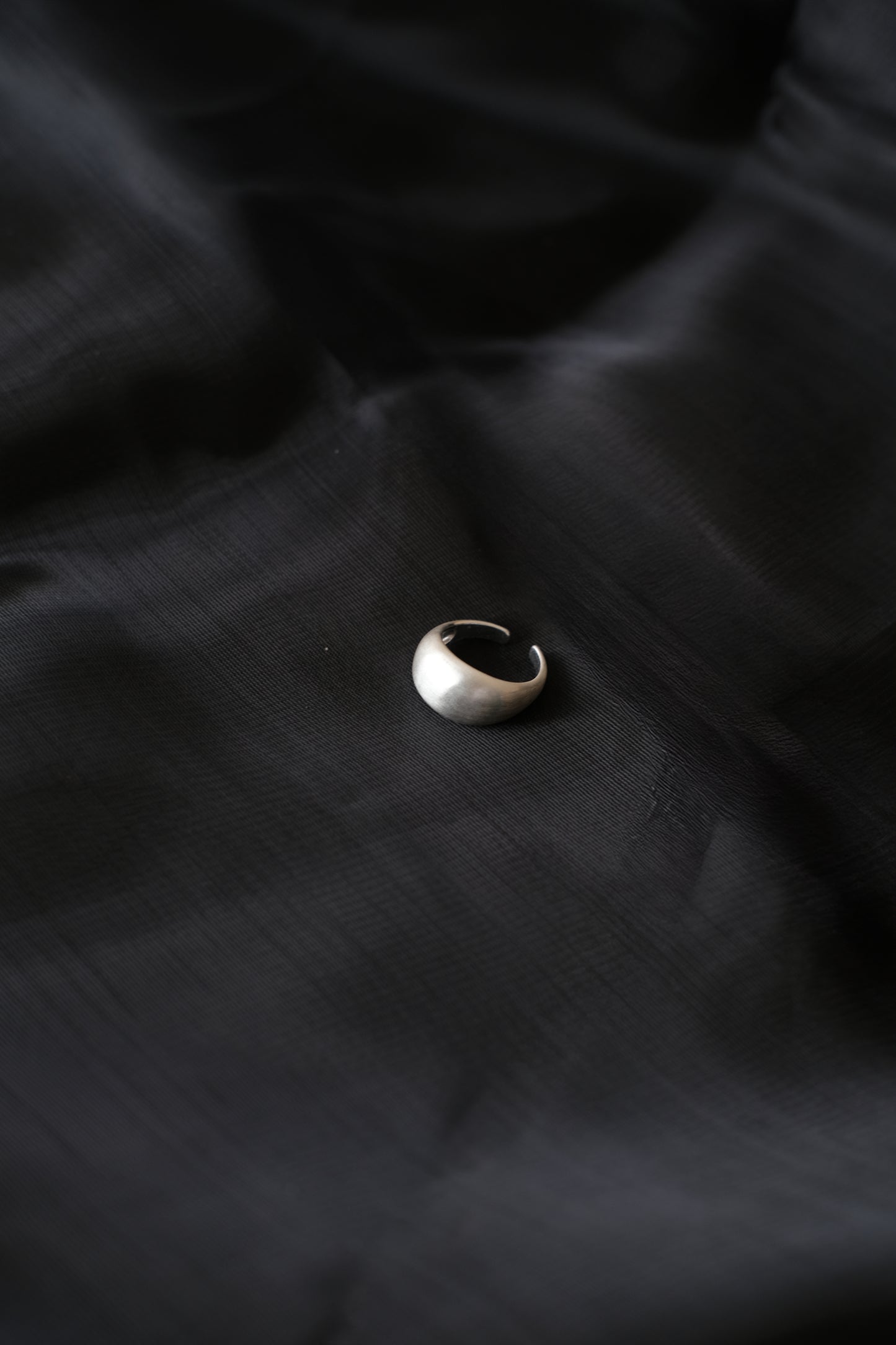 Luna Matte Ring