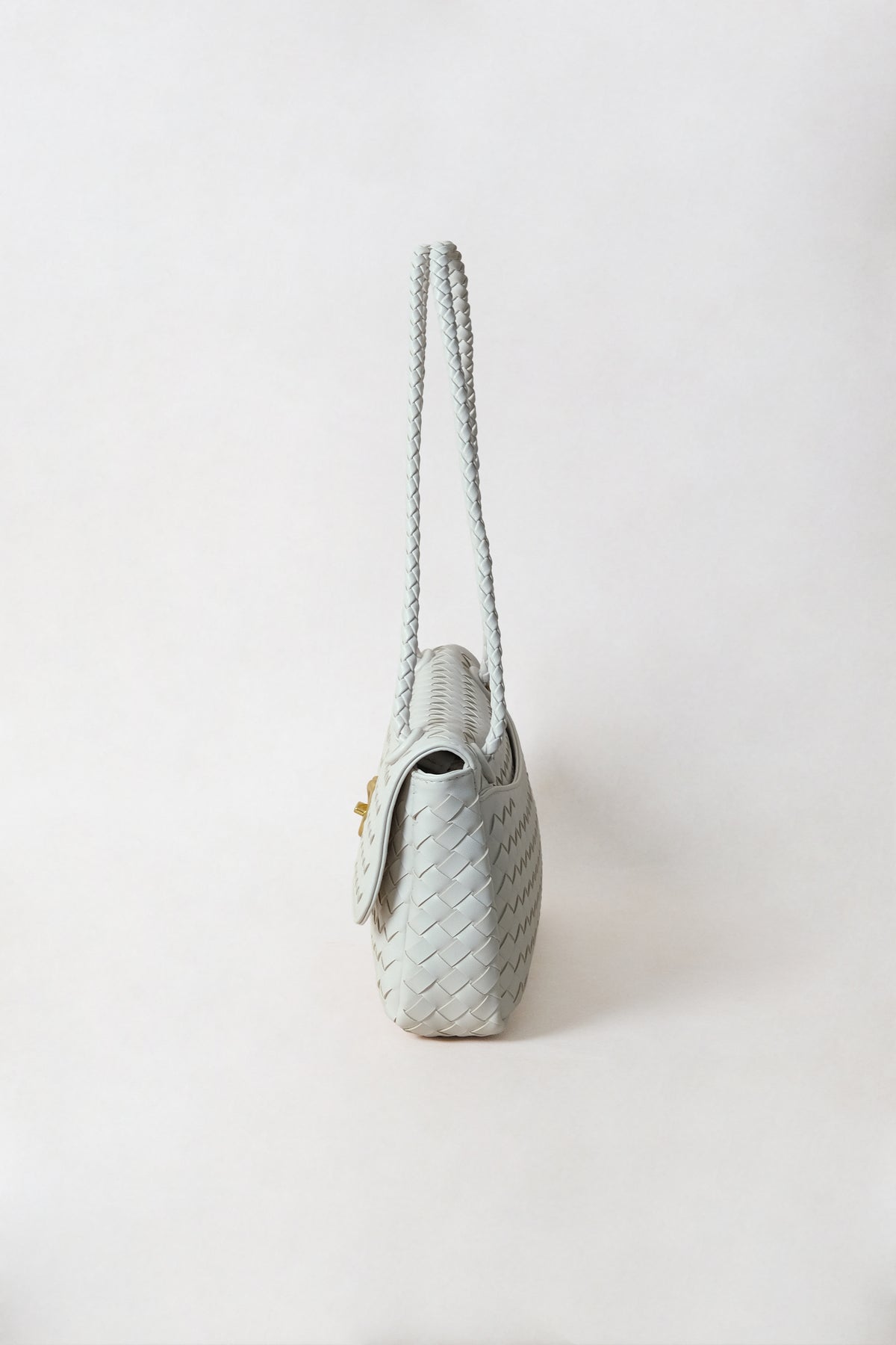 Artisan Linear Flap - Cream White