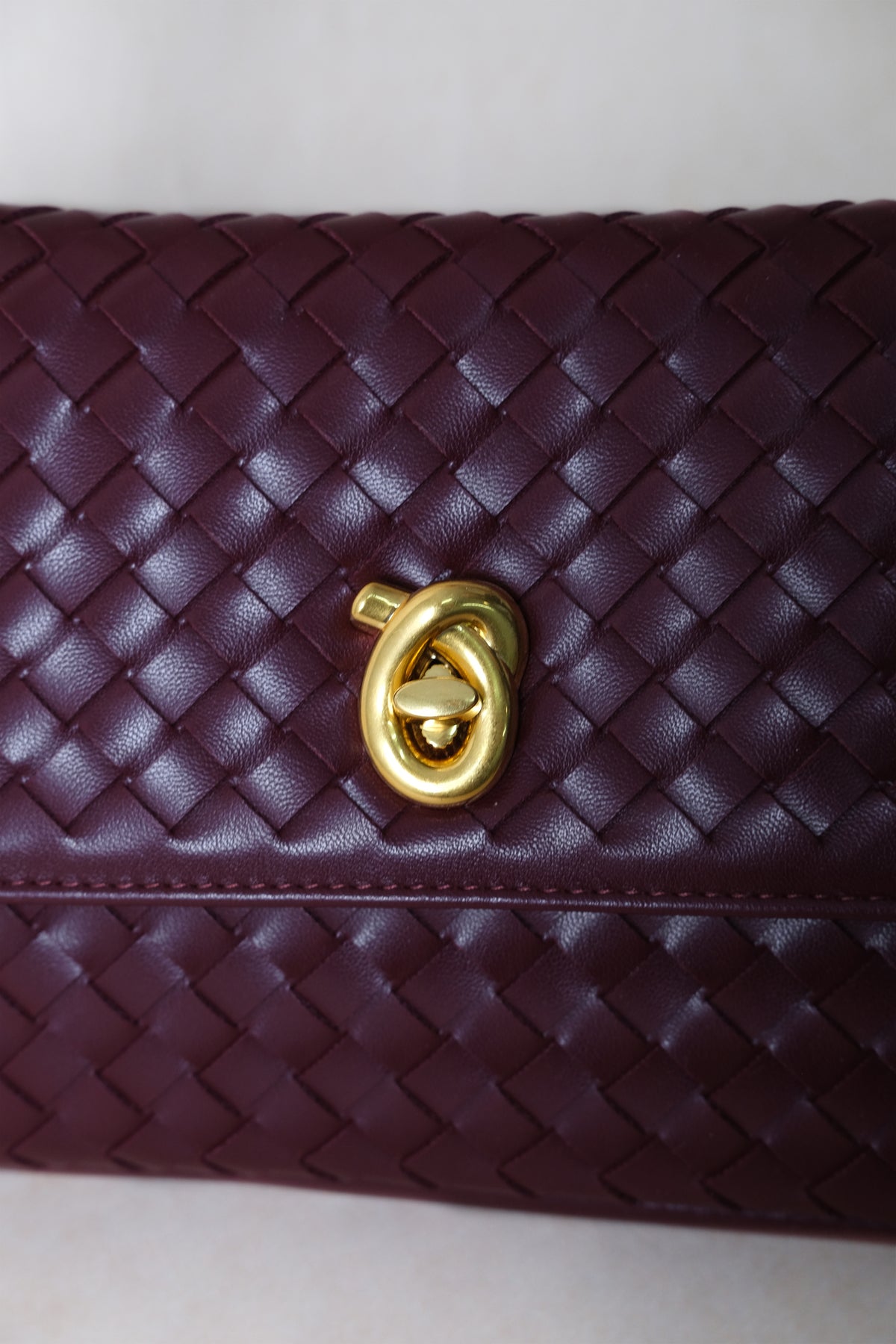 Artisan Linear Flap - Wine Red